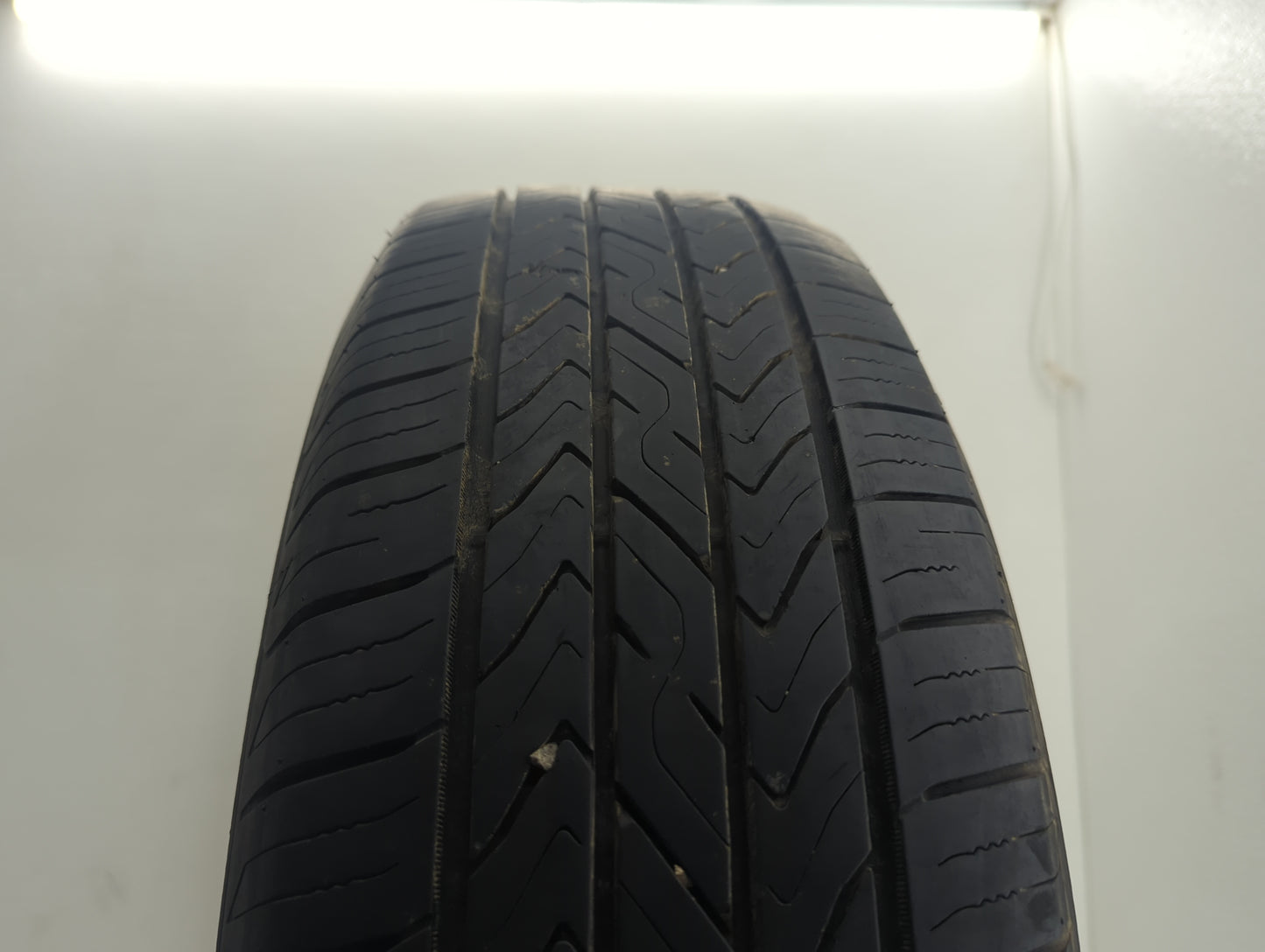 Used Tire 225/65R17 TOYO EXTENSA A/S 102H - Tread Depth 9.5/32 - Oemusedautoparts1.com