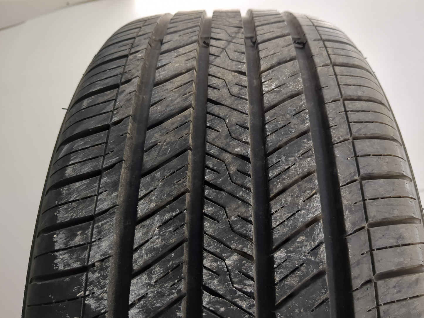 Used Tire 225/50R17 ACHILLES TOURING SPORT A/S 94V - Tread Depth 8.5/32 - Oemusedautoparts1.com