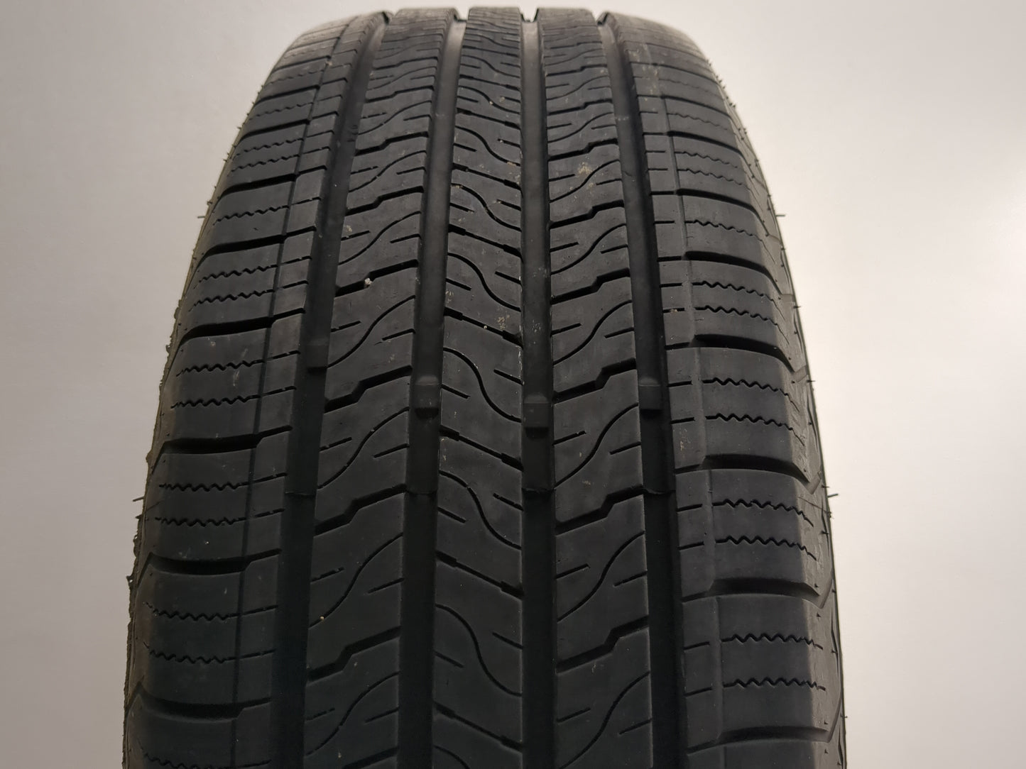 Used Tire 235/70R15 DCENTI DC66 102T - Tread Depth 8/32 - Oemusedautoparts1.com