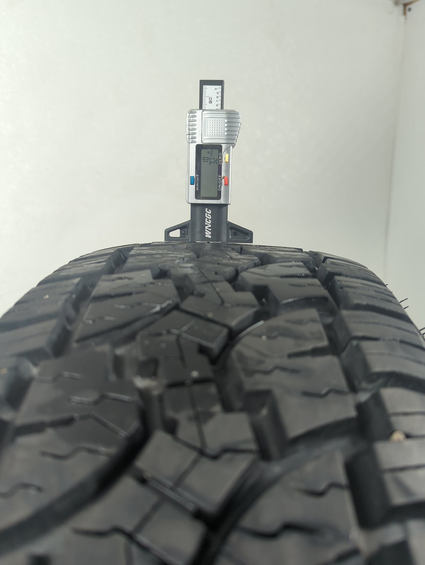 Used Tire 235/75R15 NEXEN ROADIAN ATX 108S - Tread Depth 10/32 - Oemusedautoparts1.com