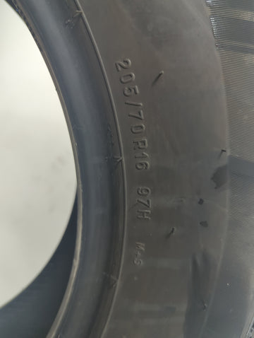 Used Tire 205/70R16 UNIROYAL TIGER PAW TOURING 97H - Tread Depth null/32