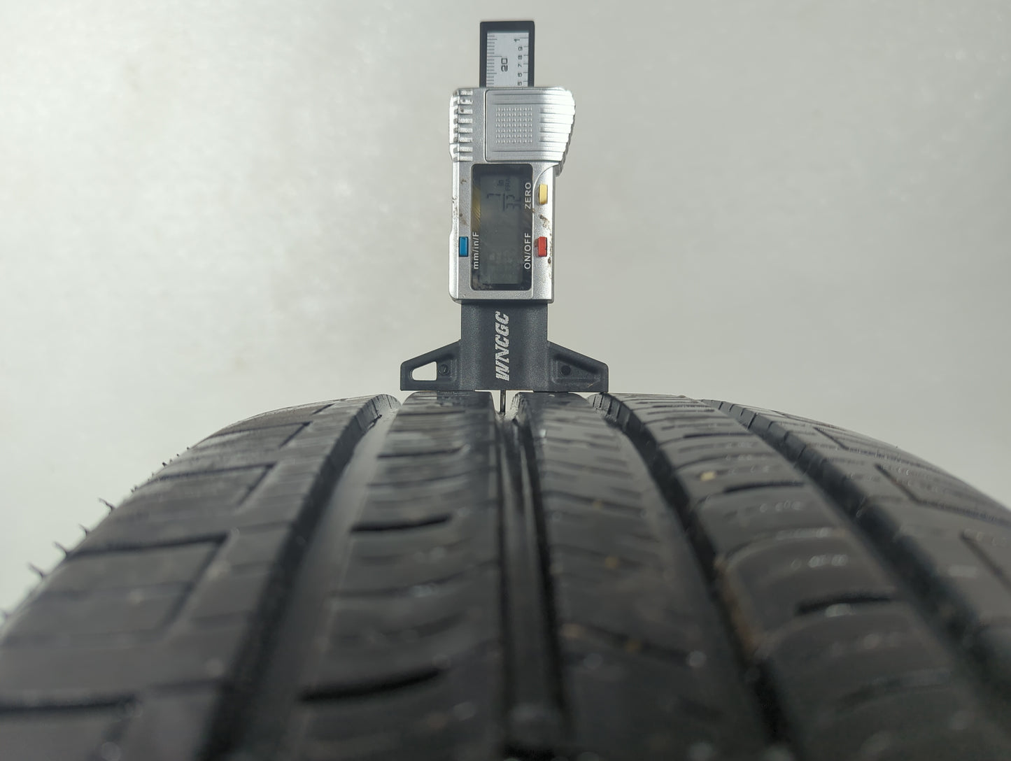Used Tire 215/65R17 NEXEN NPRIZ 99T - Tread Depth 7/32 - Oemusedautoparts1.com