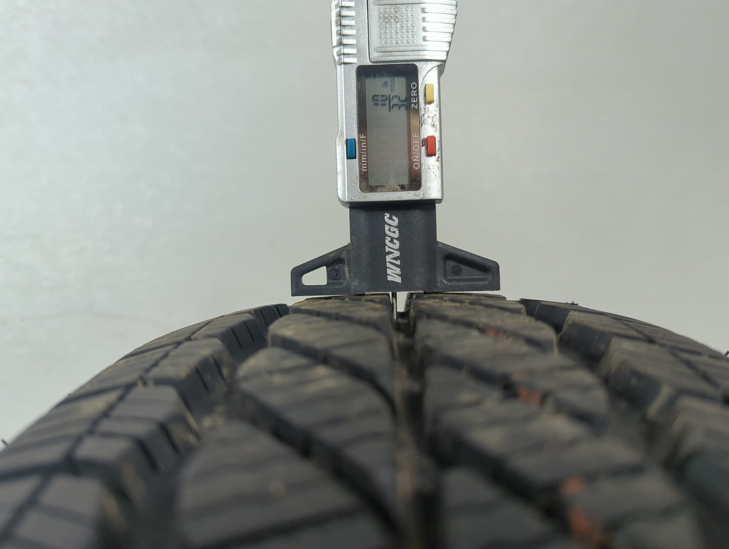 Used Tire 185/65R15 BRIDGESTONE WEATHERPEAK 88H - Tread Depth 10/32 - Oemusedautoparts1.com