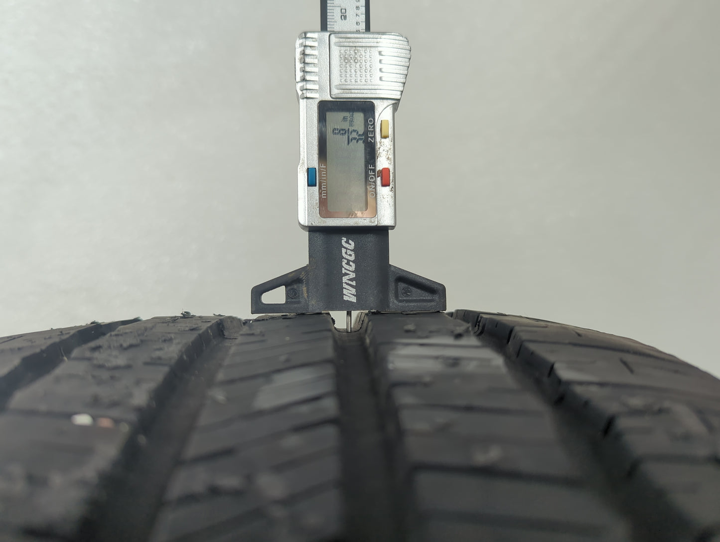 Used Tire 225/50R17 GOODYEAR RELIANT ALL-SEASON 94V - Tread Depth 8/32 - Oemusedautoparts1.com