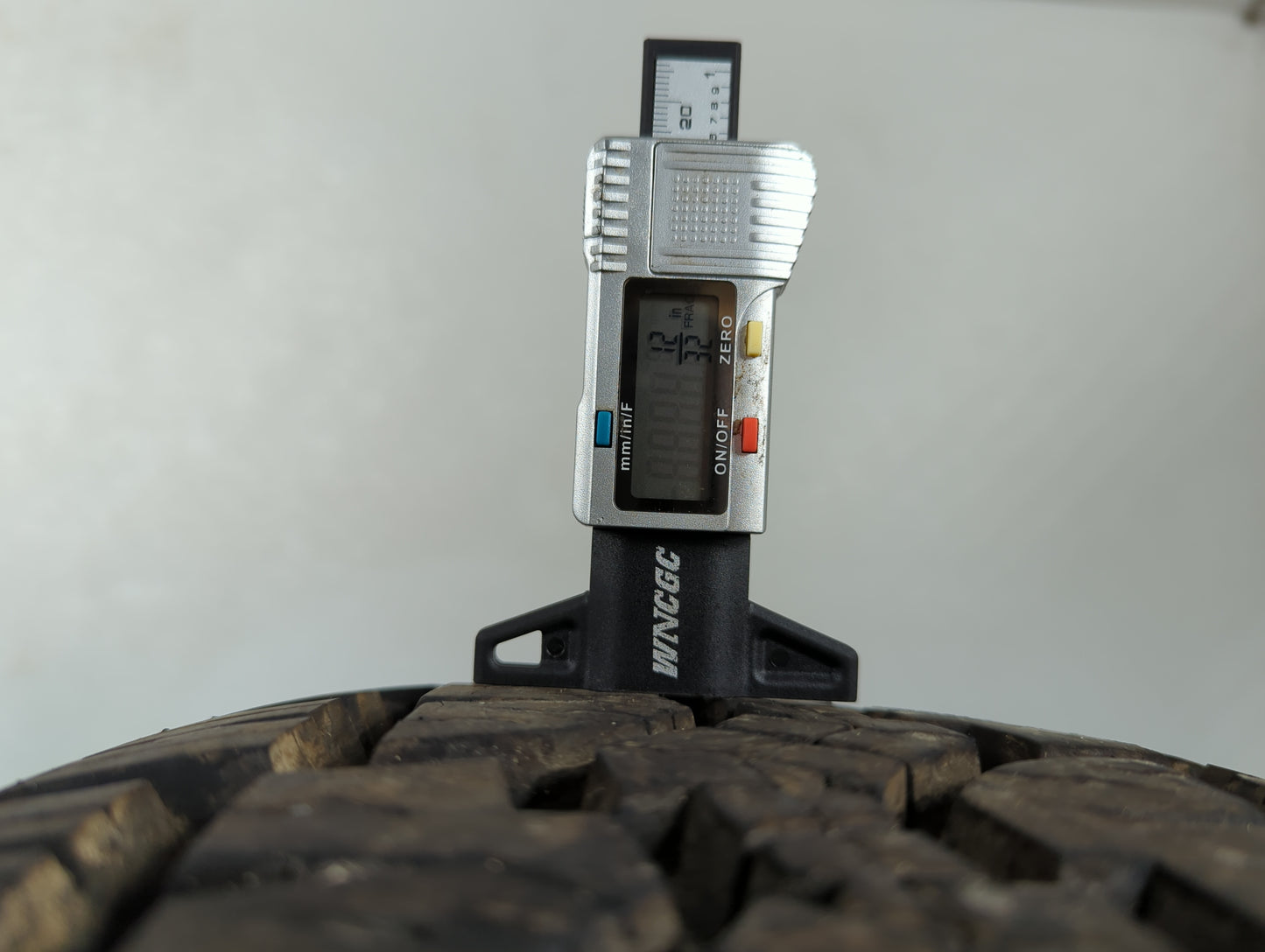 Used Tire 245/75R16 DEXTERO ALL TERRAIN DAT 109T - Tread Depth 12/32 - Oemusedautoparts1.com