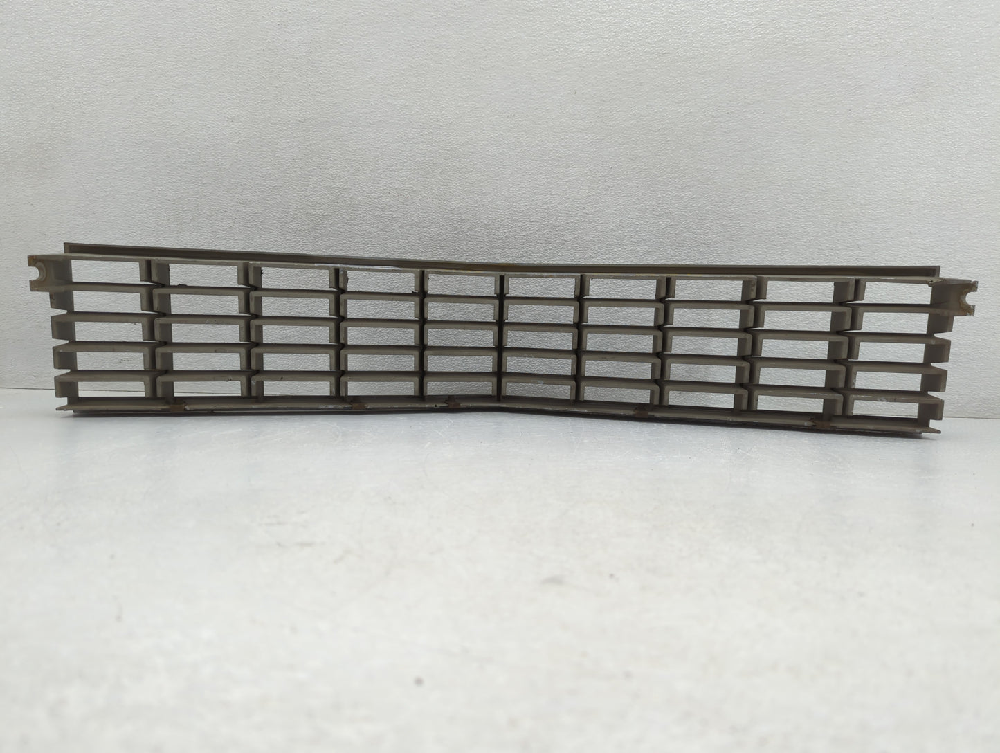 Front Grille Bumper Not Included 779083 - Oemusedautoparts1.com