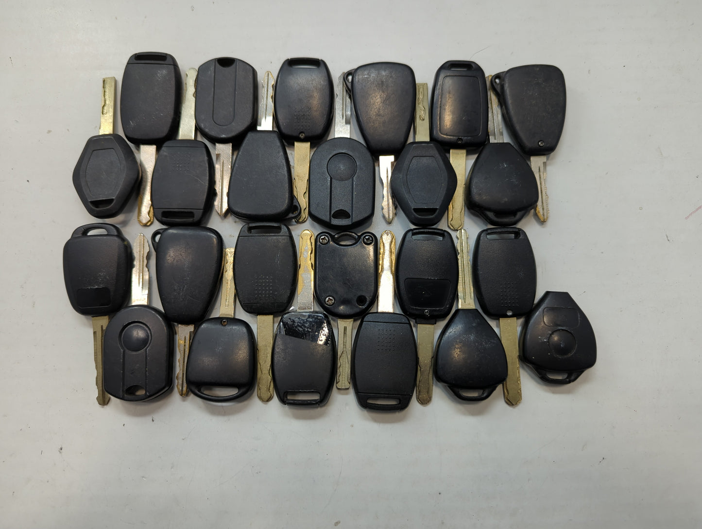 Lot of 24 Aftermarket Keyless Entry Remote Fob MIXED FCC IDS MIXED PART - Oemusedautoparts1.com
