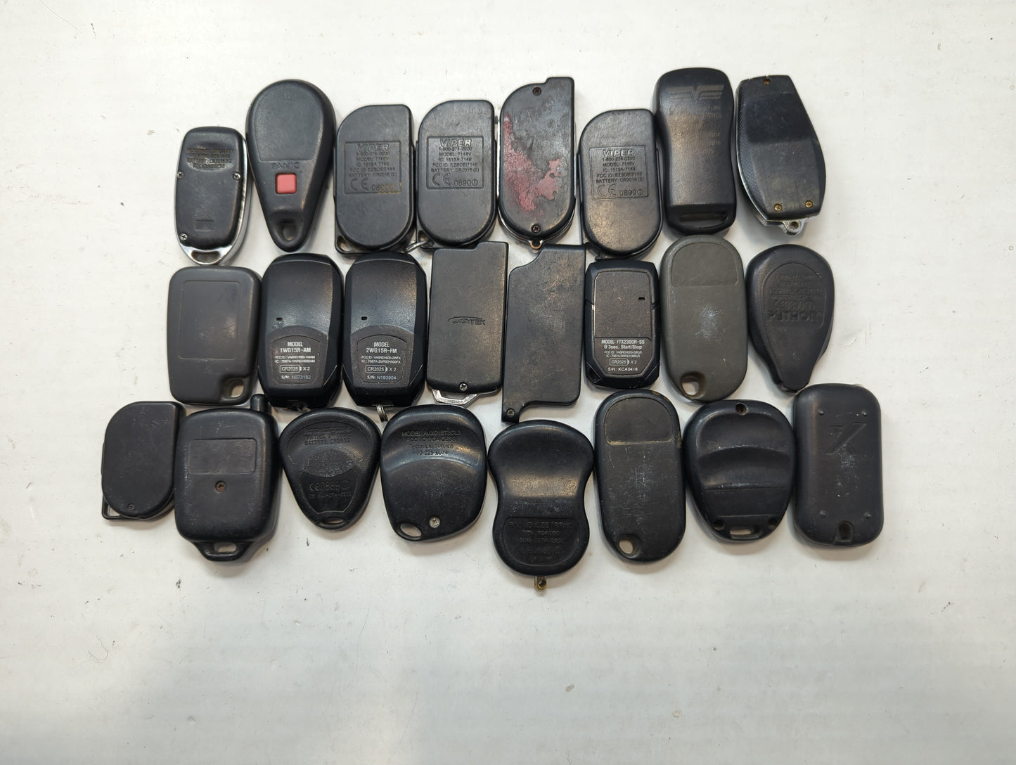 Lot of 25 Aftermarket Keyless Entry Remote Fob MIXED FCC IDS MIXED PART - Oemusedautoparts1.com