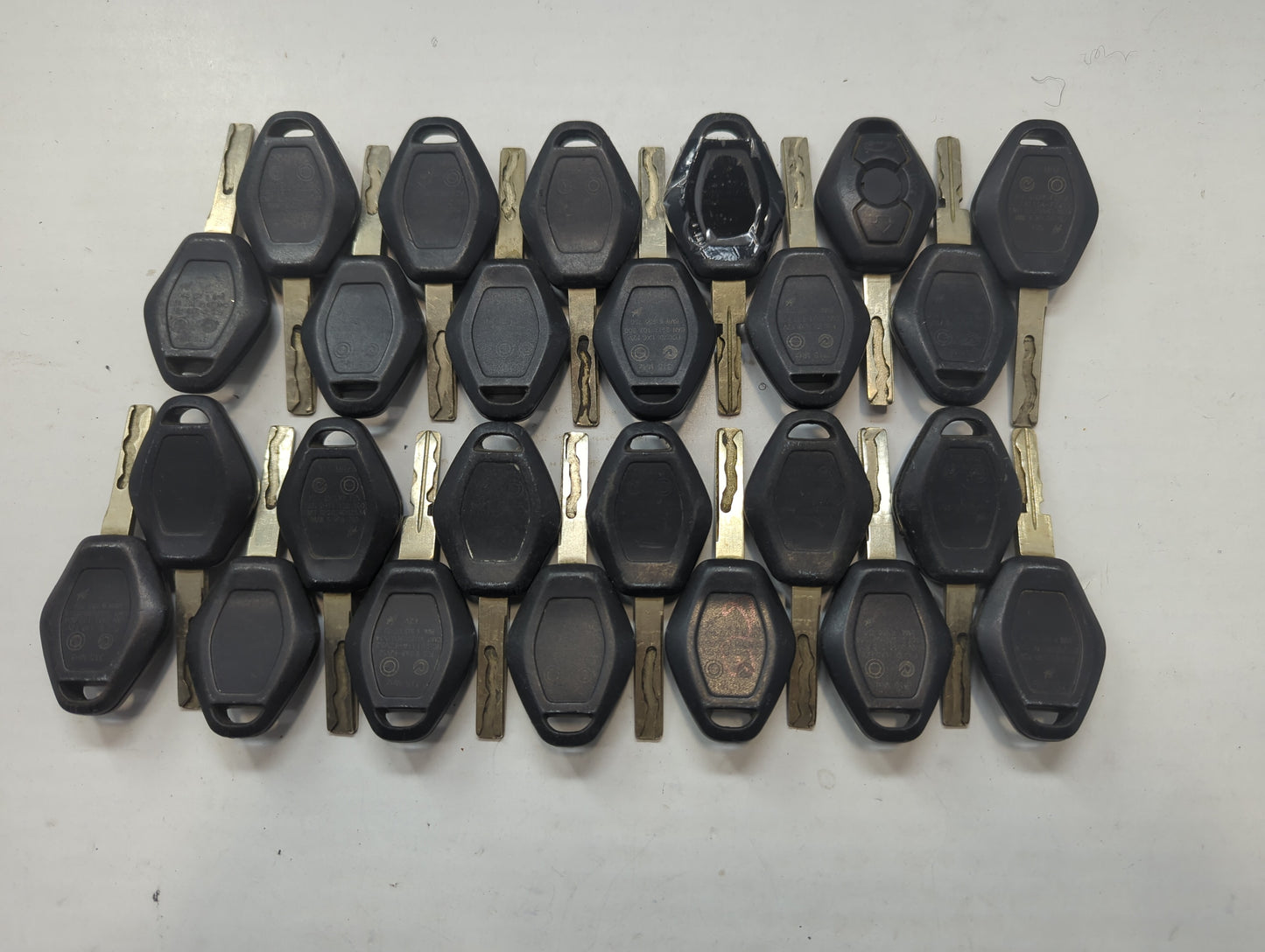 Lot of 25 Bmw Keyless Entry Remote Fob MIXED FCC IDS MIXED PART NUMBERS - Oemusedautoparts1.com