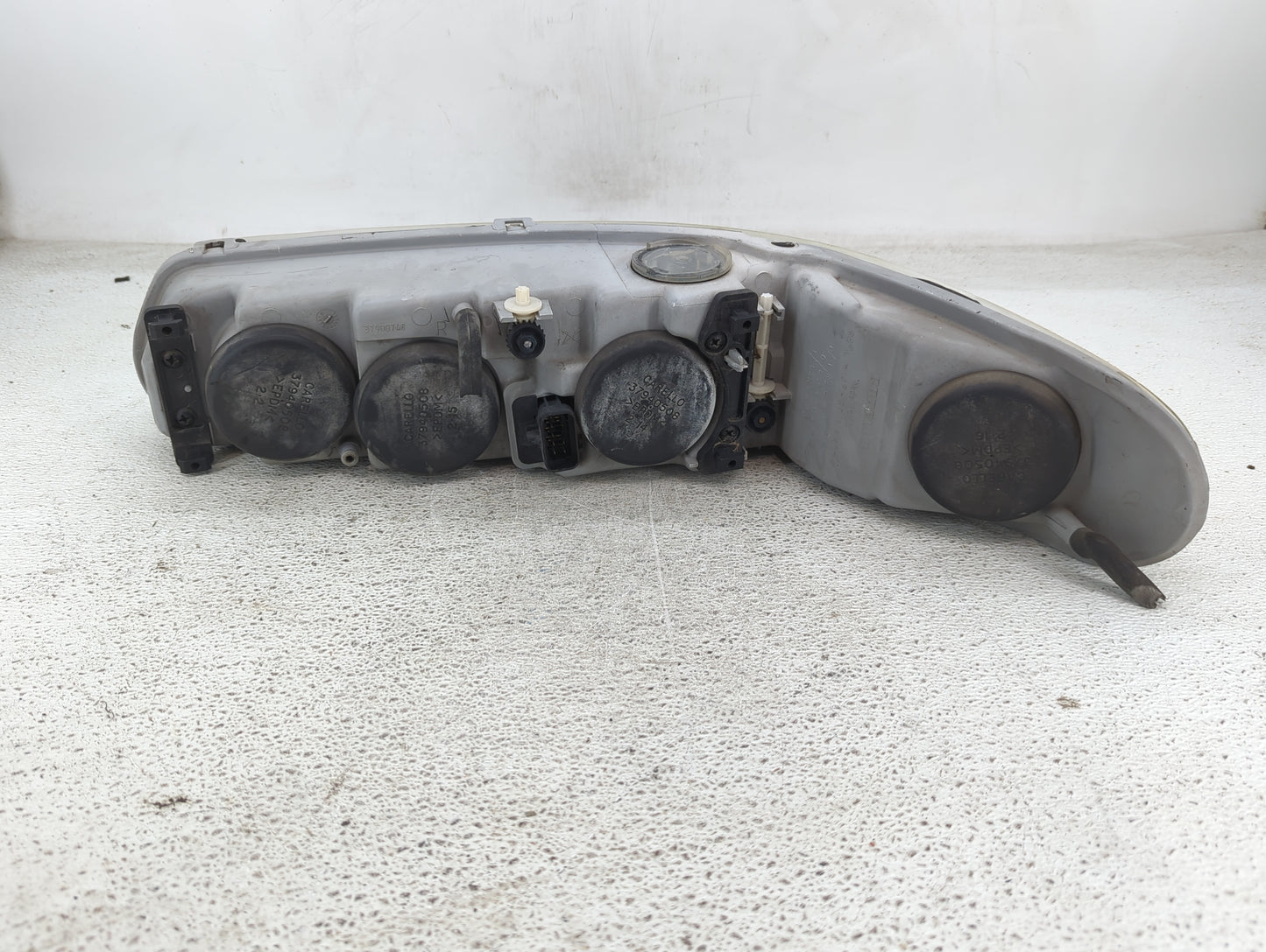 1997-2001 Buick Century Passenger Right Oem Head Light Headlight Lamp - Oemusedautoparts1.com