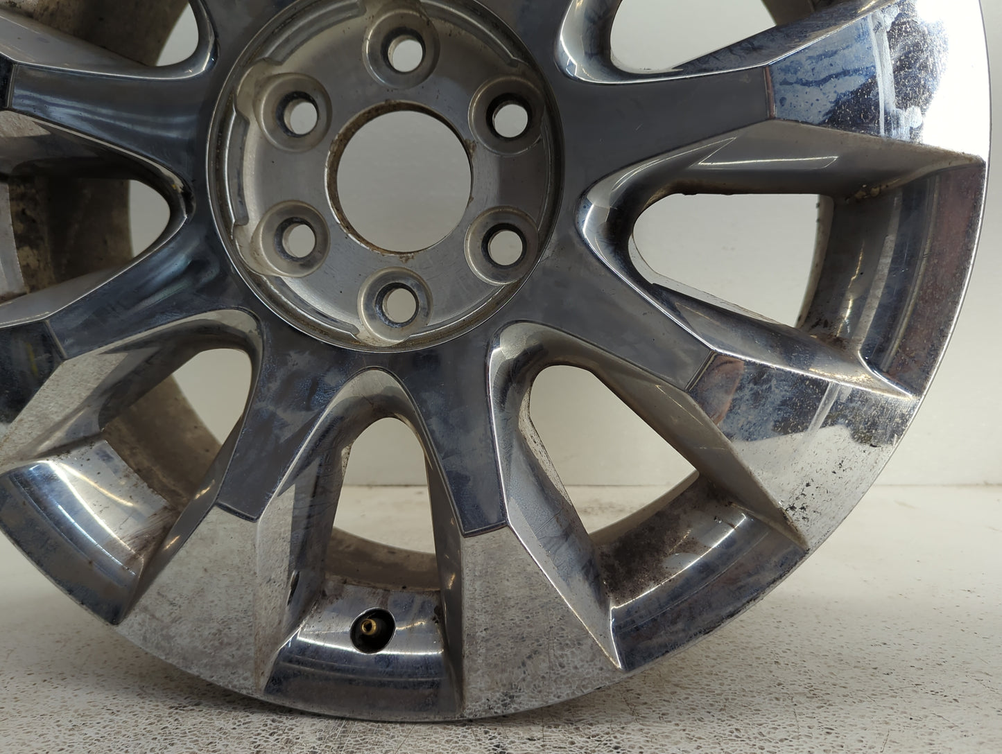 2010-2012 Buick Enclave Oem Wheel Rim - Oemusedautoparts1.com