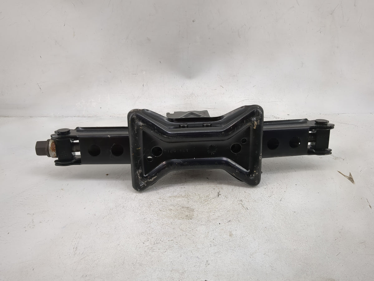 Buick Enclave Spare Scissor Car Jack 5027637 - Oemusedautoparts1.com