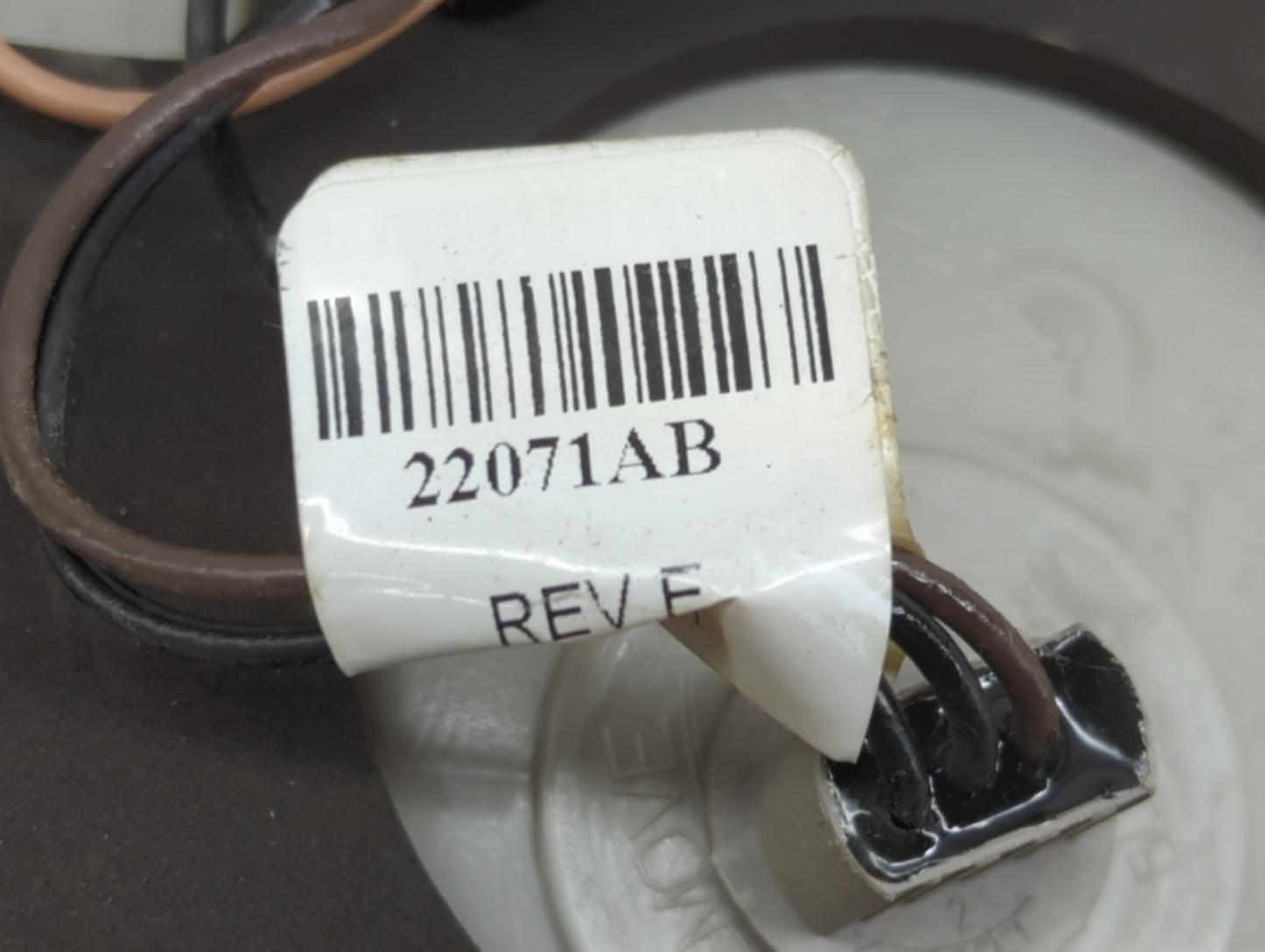 2008 Buick Enclave Driver Left Side Tail Light Taillight Deck Lid Mounted - Oemusedautoparts1.com