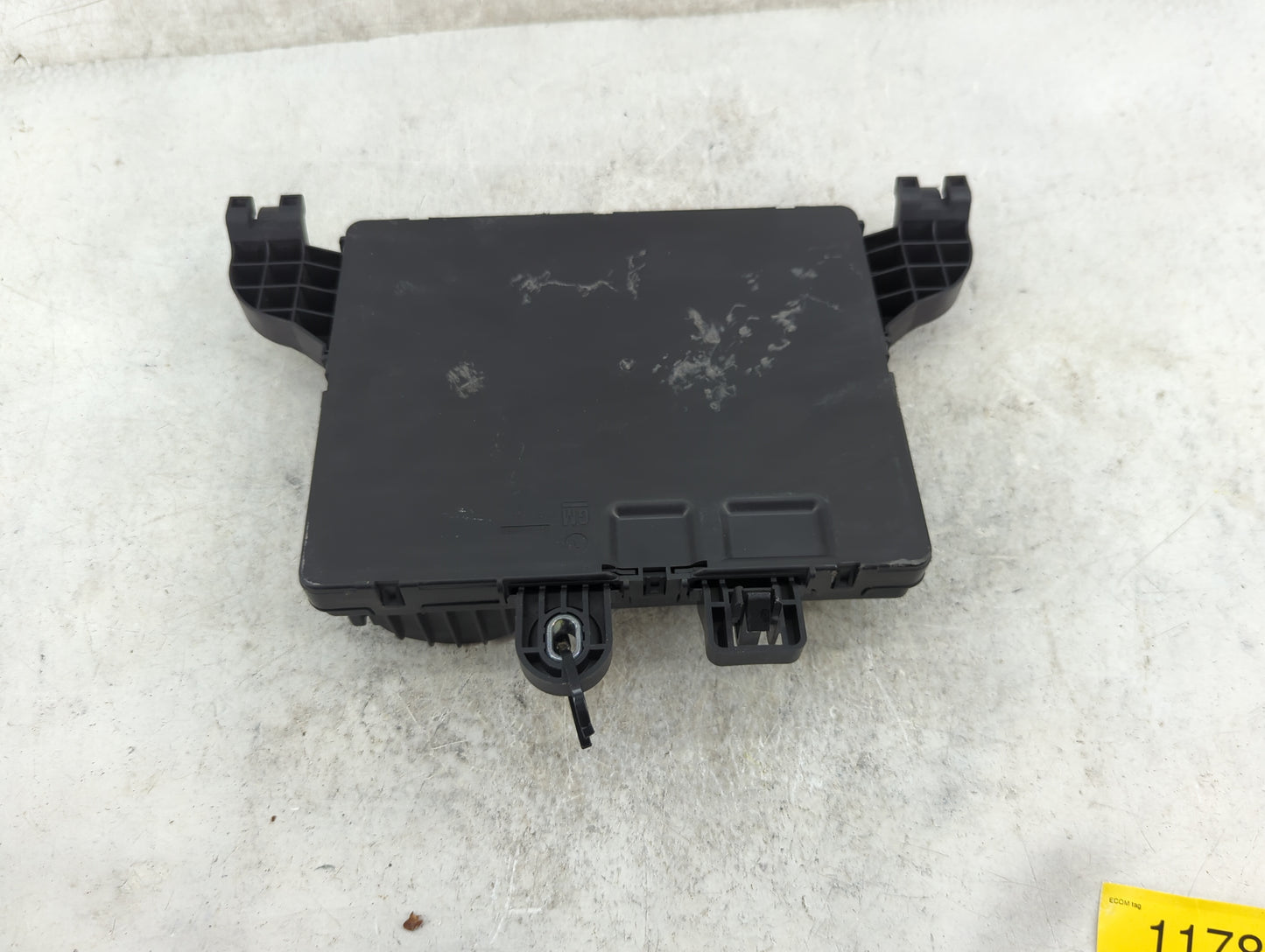 2011-2012 Buick Lacrosse Body Control Module Bcm - Oemusedautoparts1.com