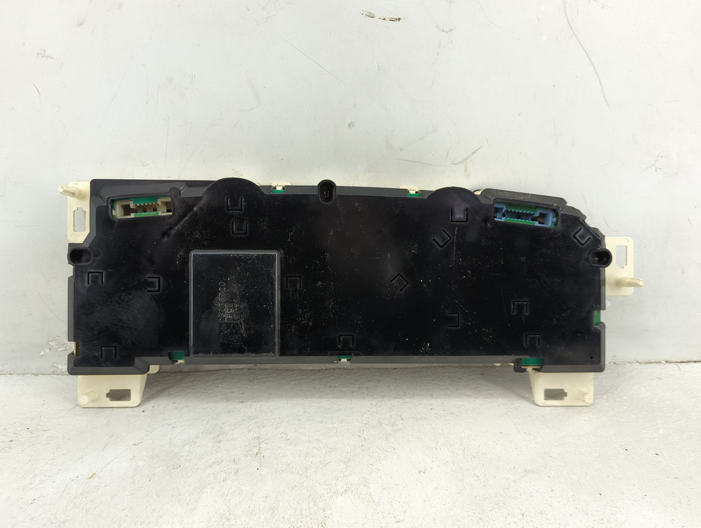 2000-2001 Buick Lesabre Instrument Cluster Speedometer Gauges Fits Fits 2000 2001 OEM Used Auto Parts - Oemusedautoparts1.co