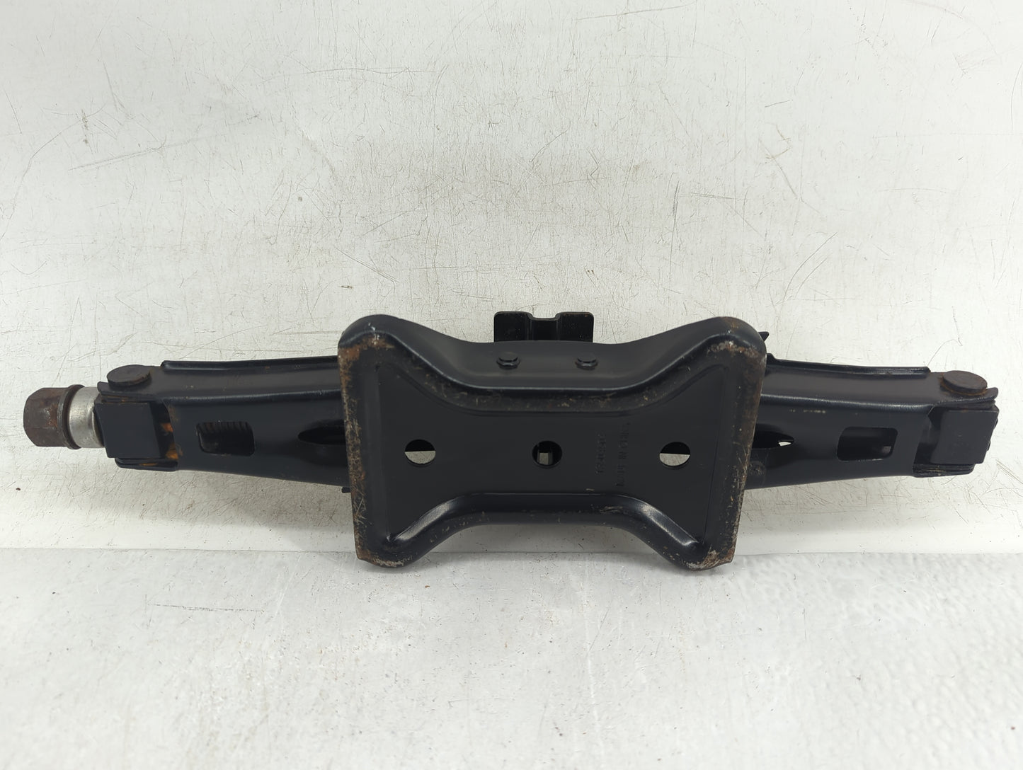 2007 Buick Lucerne Spare Scissor Car Jack - Oemusedautoparts1.com