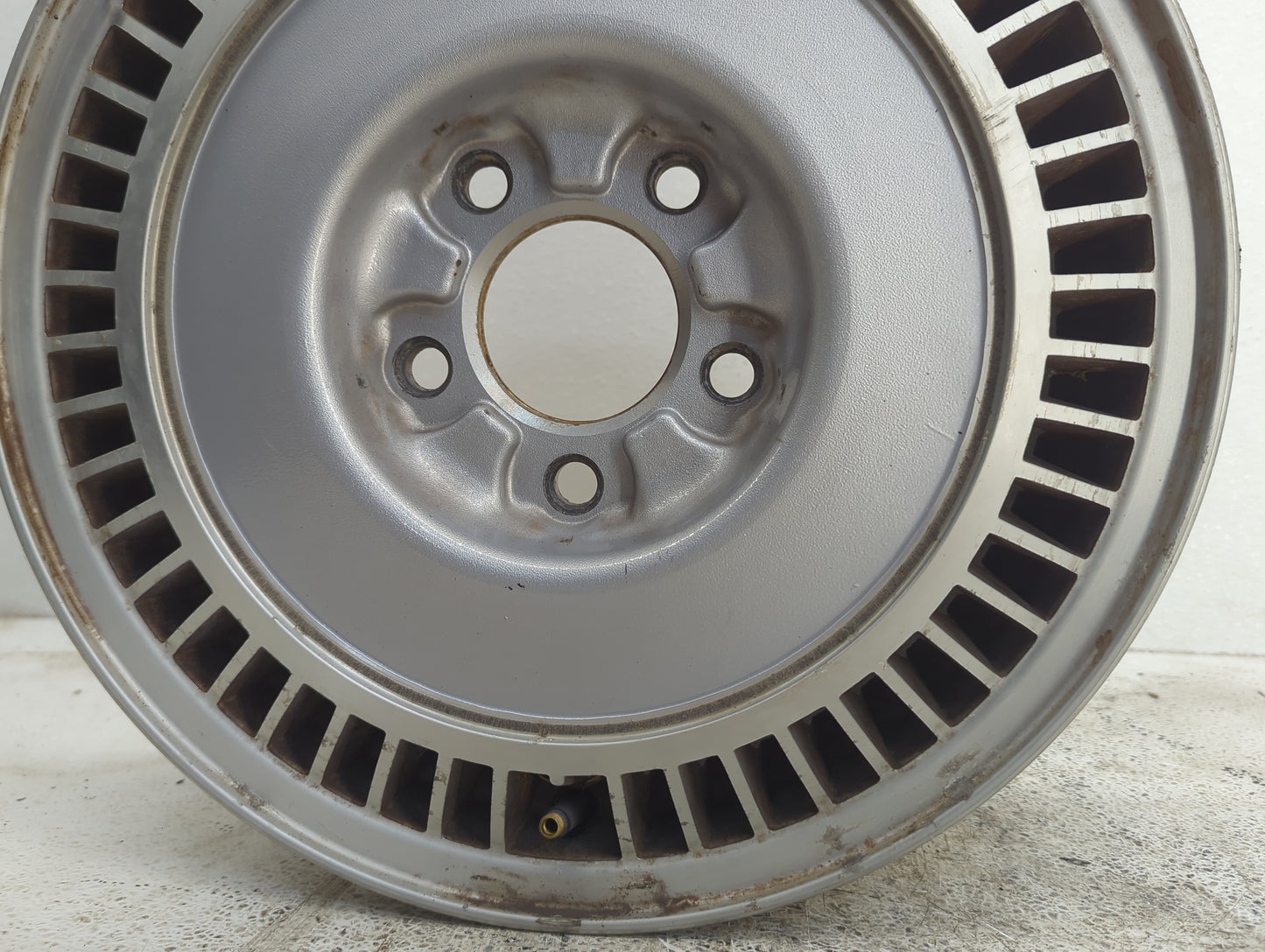 1991-1996 Buick Park Avenue Oem Wheel Rim 1104015 - Oemusedautoparts1.com