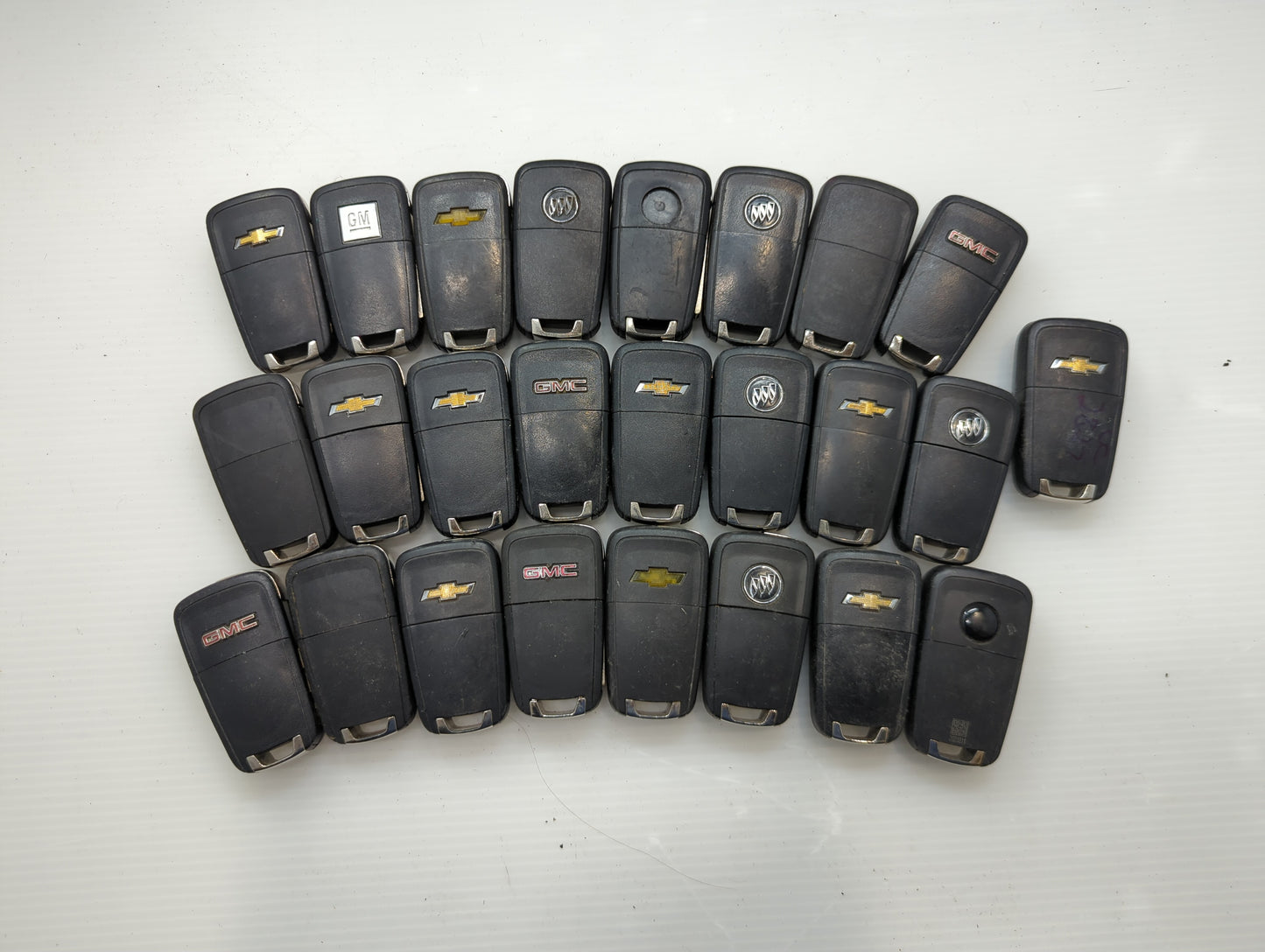 Lot of 25 Chevrolet Keyless Entry Remote Fob OHT01060512 | - Oemusedautoparts1.com