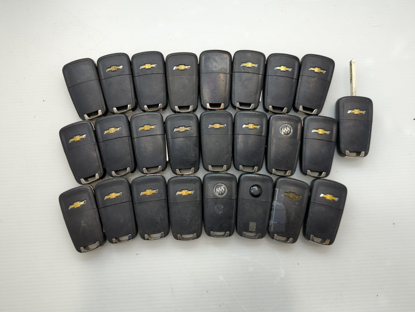 Lot of 25 Chevrolet Keyless Entry Remote Fob OHT01060512 | - Oemusedautoparts1.com