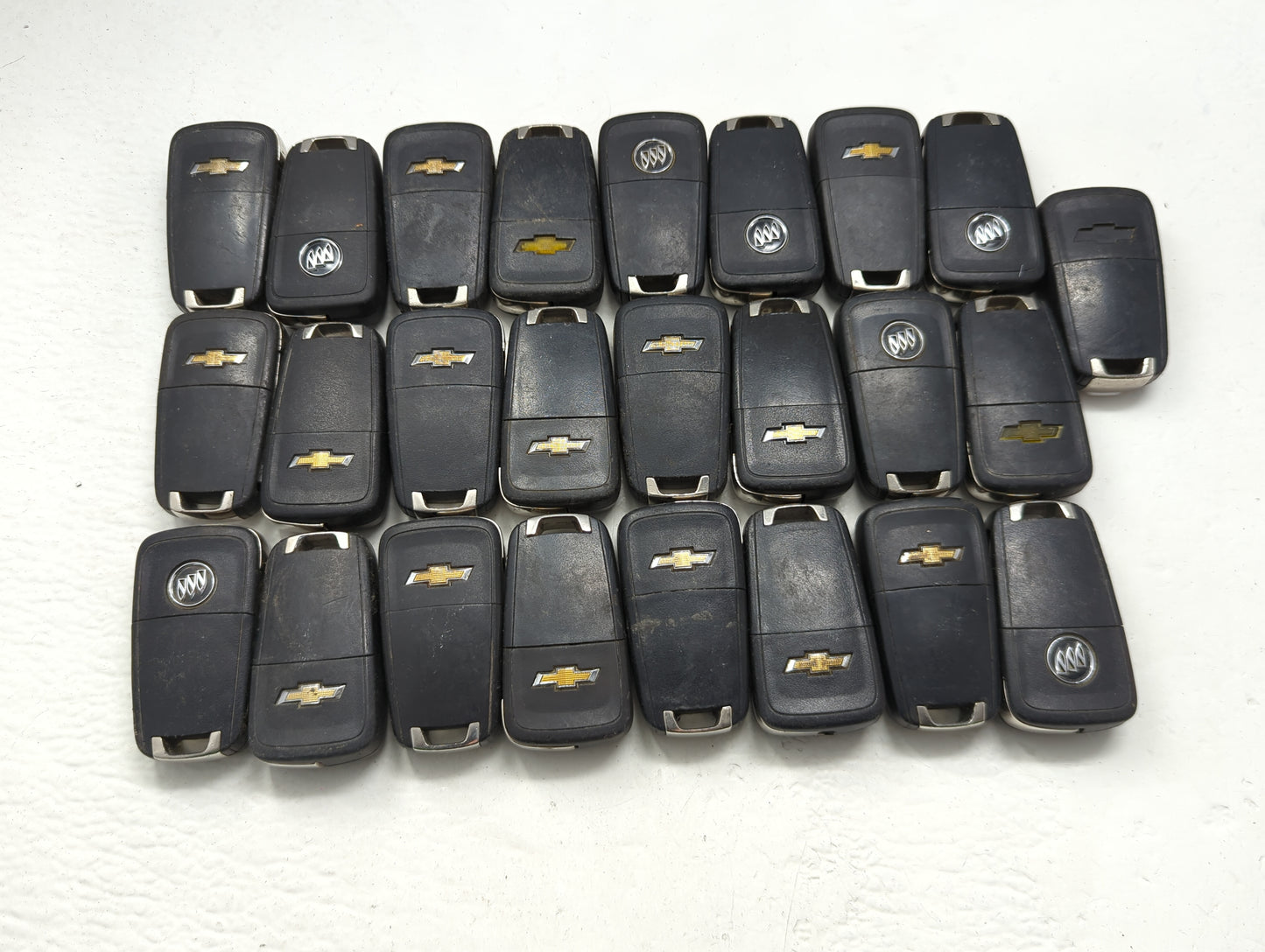 Lot of 25 Chevrolet Keyless Entry Remote Fob MIXED FCC IDS MIXED PART - Oemusedautoparts1.com