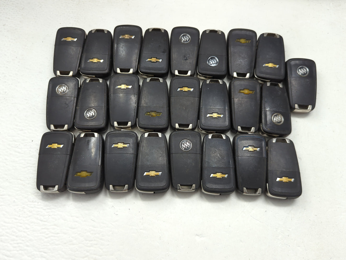 Lot of 25 Chevrolet Keyless Entry Remote Fob AVL-B01T1AC MIXED PART - Oemusedautoparts1.com