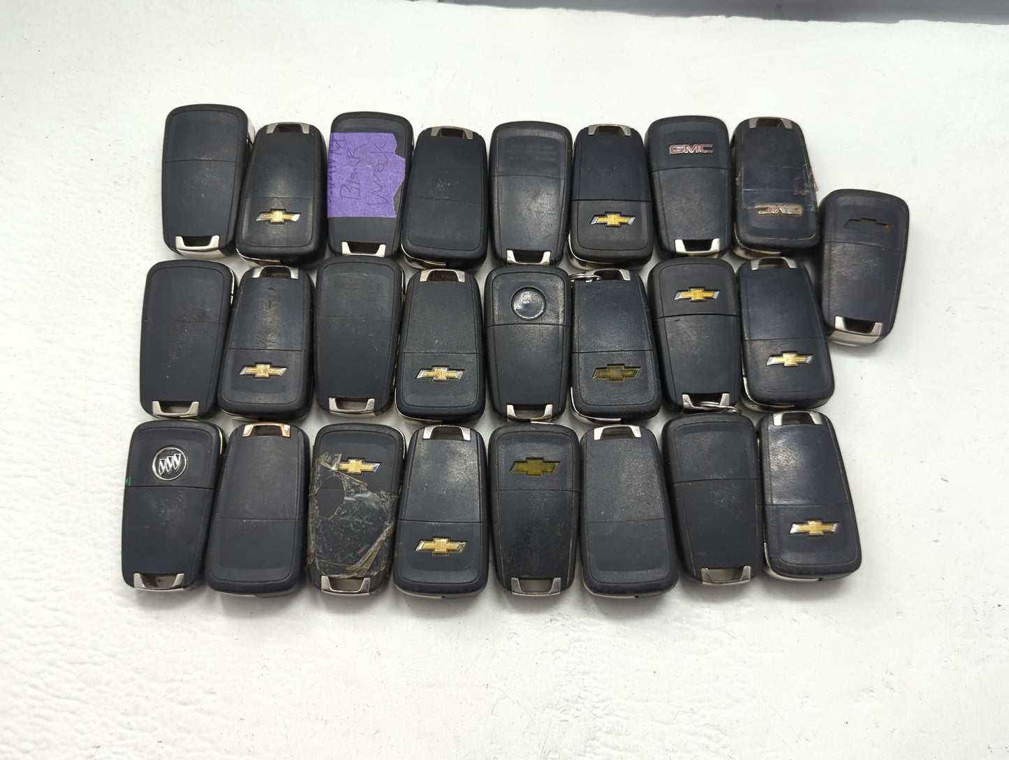 Lot of 25 Chevrolet Keyless Entry Remote Fob MIXED FCC IDS MIXED PART - Oemusedautoparts1.com