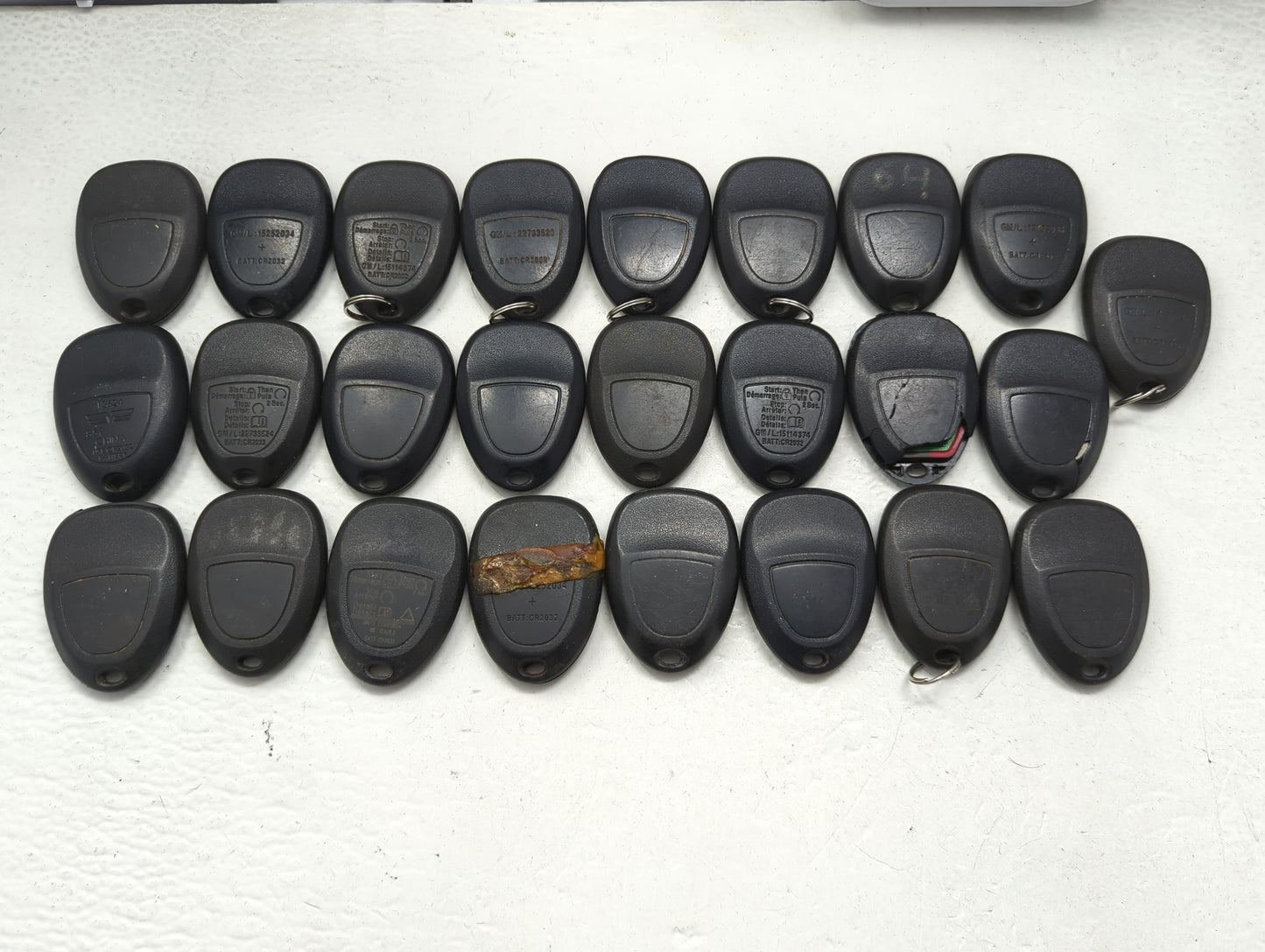 Lot of 25 Chevrolet Keyless Entry Remote Fob MIXED FCC IDS MIXED PART - Oemusedautoparts1.com