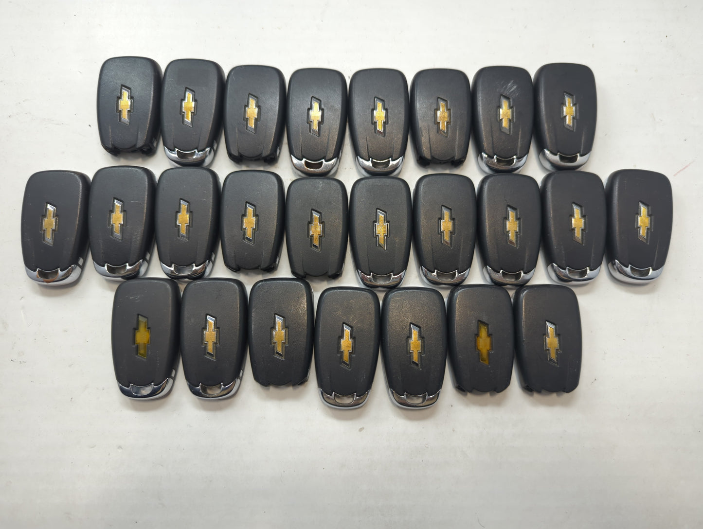 Lot of 25 Chevrolet Keyless Entry Remote Fob MIXED FCC IDS MIXED PART - Oemusedautoparts1.com
