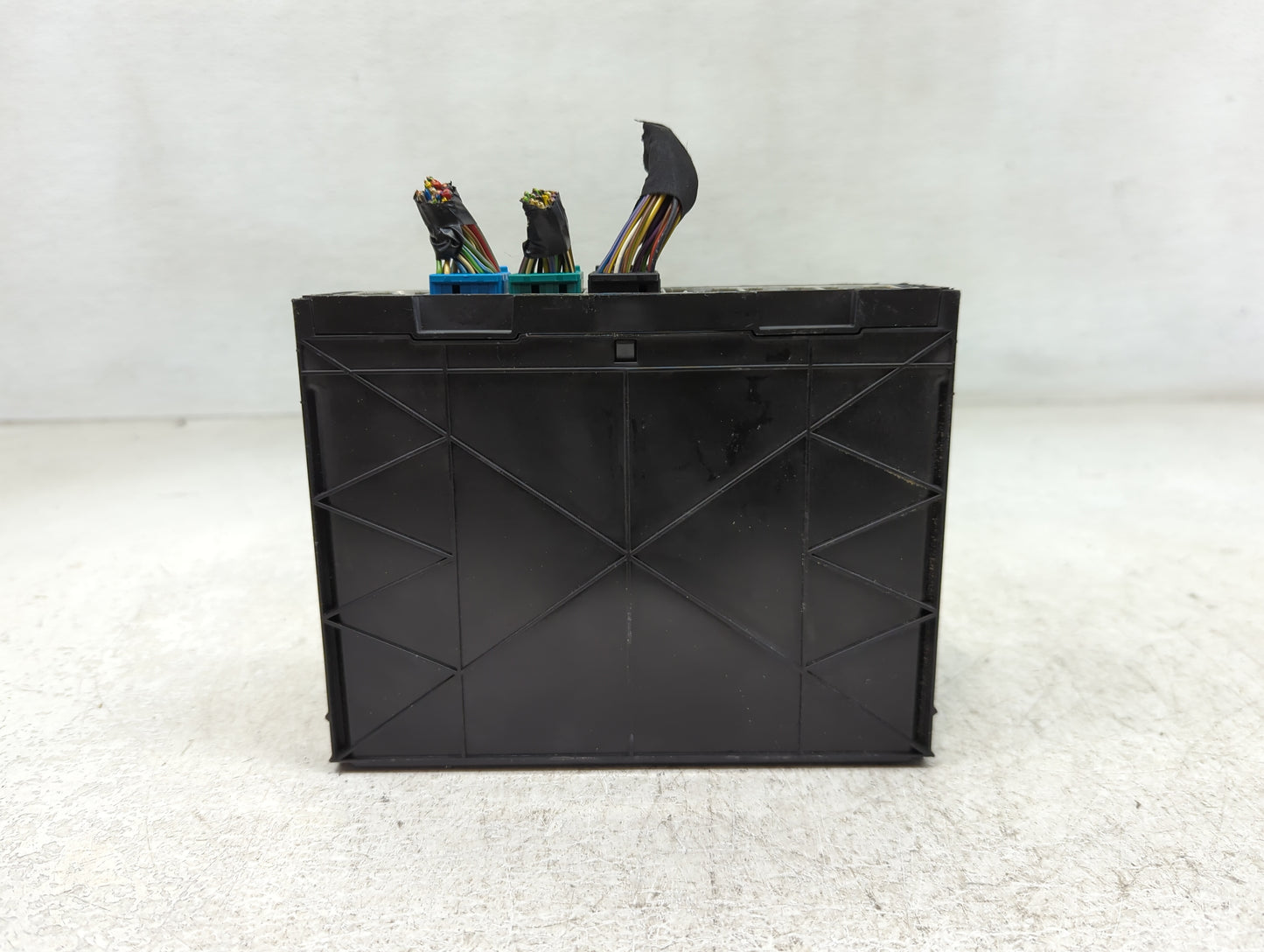 2013-2016 Chevrolet Cruze Body Control Module Bcm Inner Cabin Fuse Box - Oemusedautoparts1.com