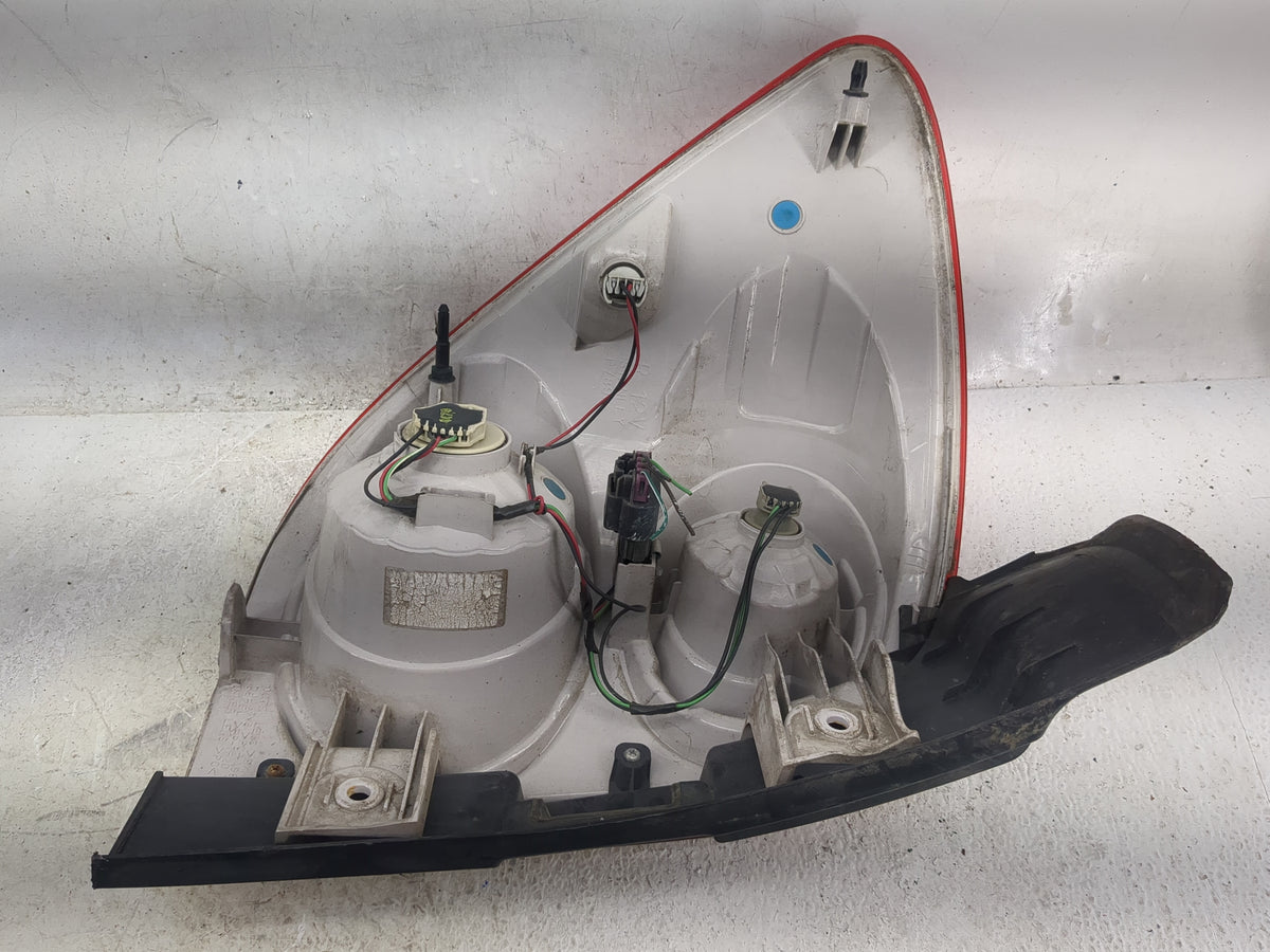 2010-2015 Chevrolet Equinox Tail Light Assembly Passenger Right OEM Fits Fits 2010 2011 2012 2013 2014 2015 OEM Used Auto Pa