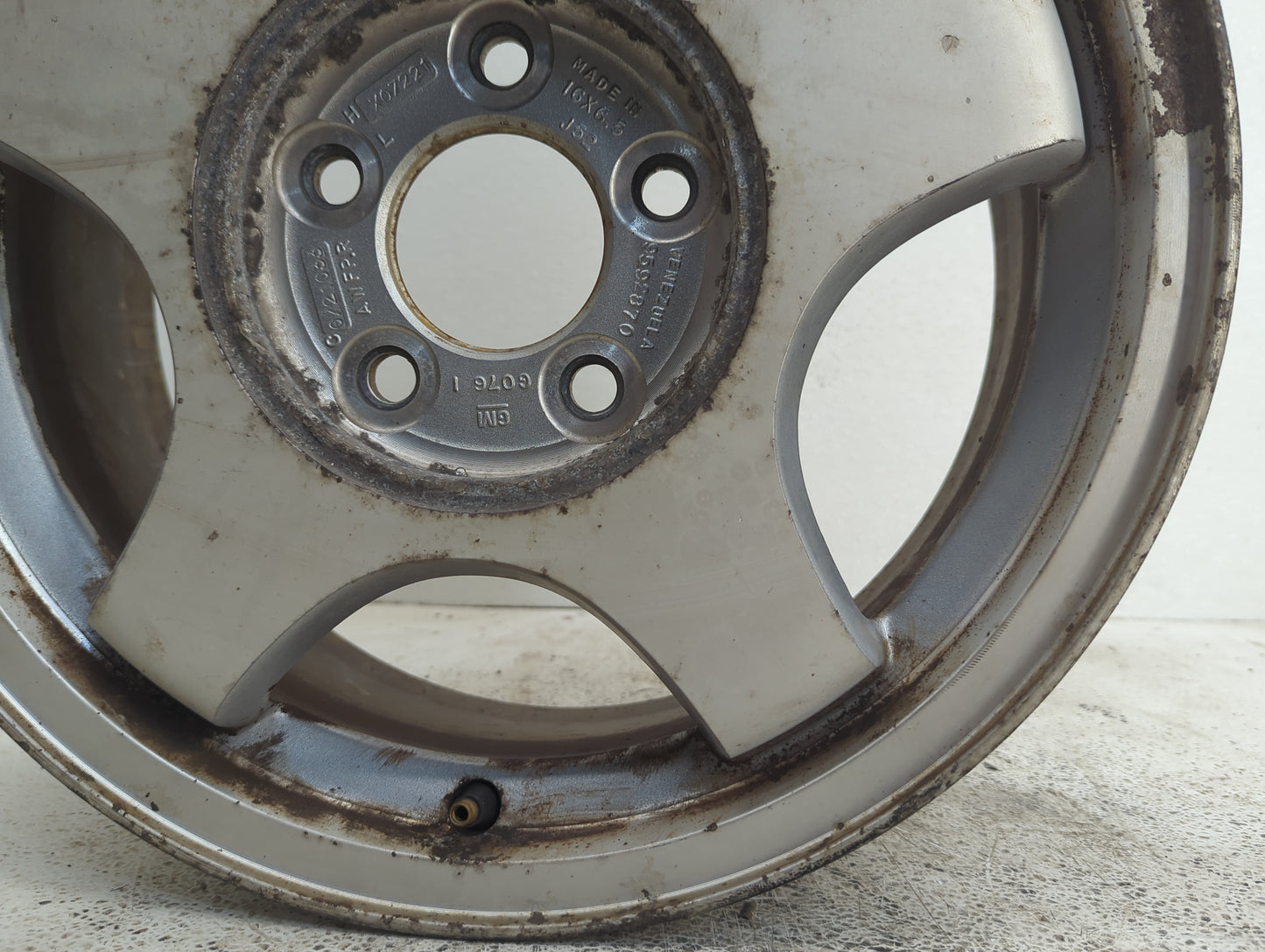 2000-2007 Chevrolet Impala Oem Wheel Rim 1104037 - Oemusedautoparts1.com