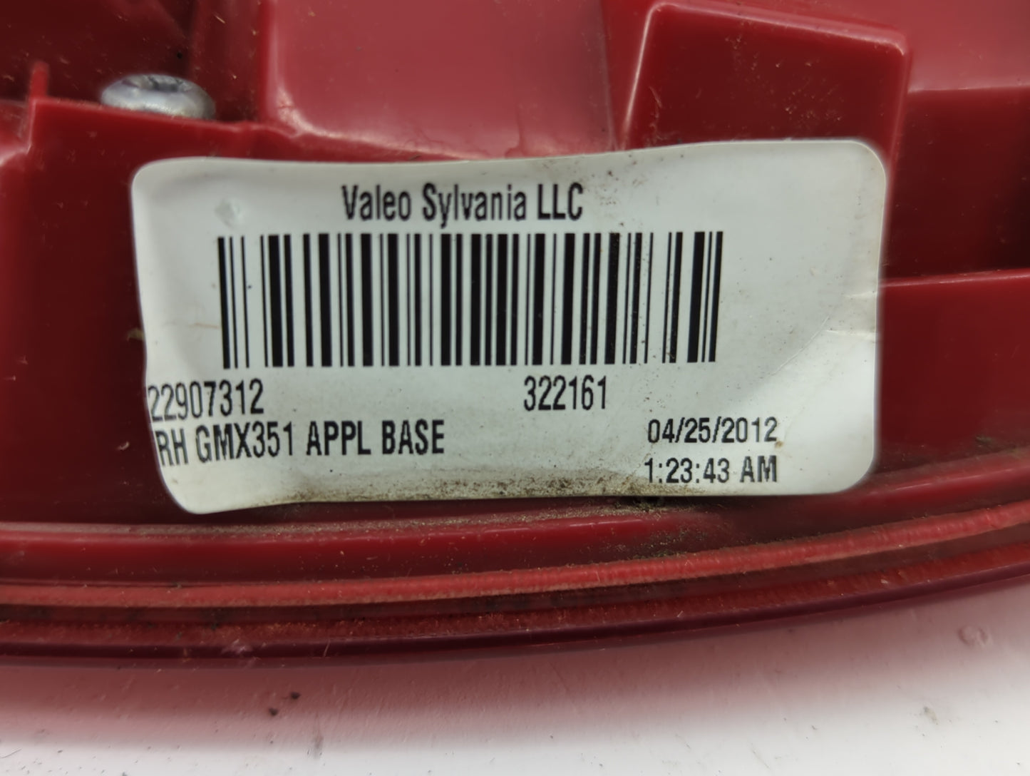 2013 Chevrolet Malibu Passenger Right Side Deck Lid Mounted Tail Light - Oemusedautoparts1.com