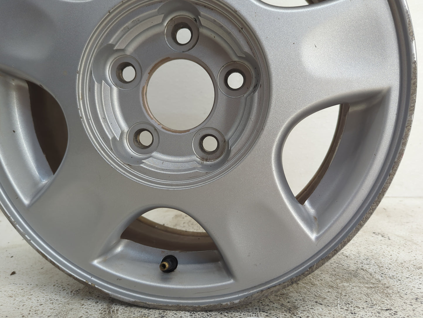 2000-2002 Chevrolet Malibu Oem Wheel Rim 1104881 - Oemusedautoparts1.com