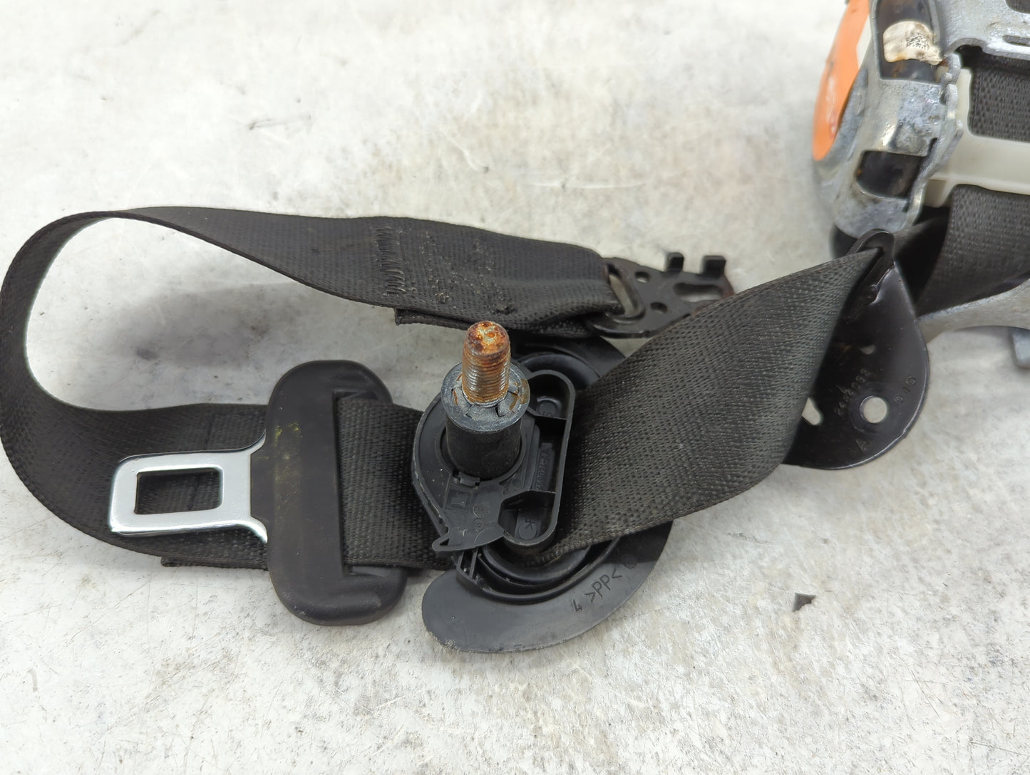 2016-2021 Chevrolet Malibu Passenger Front Seatbelt Retractor - Oemusedautoparts1.com