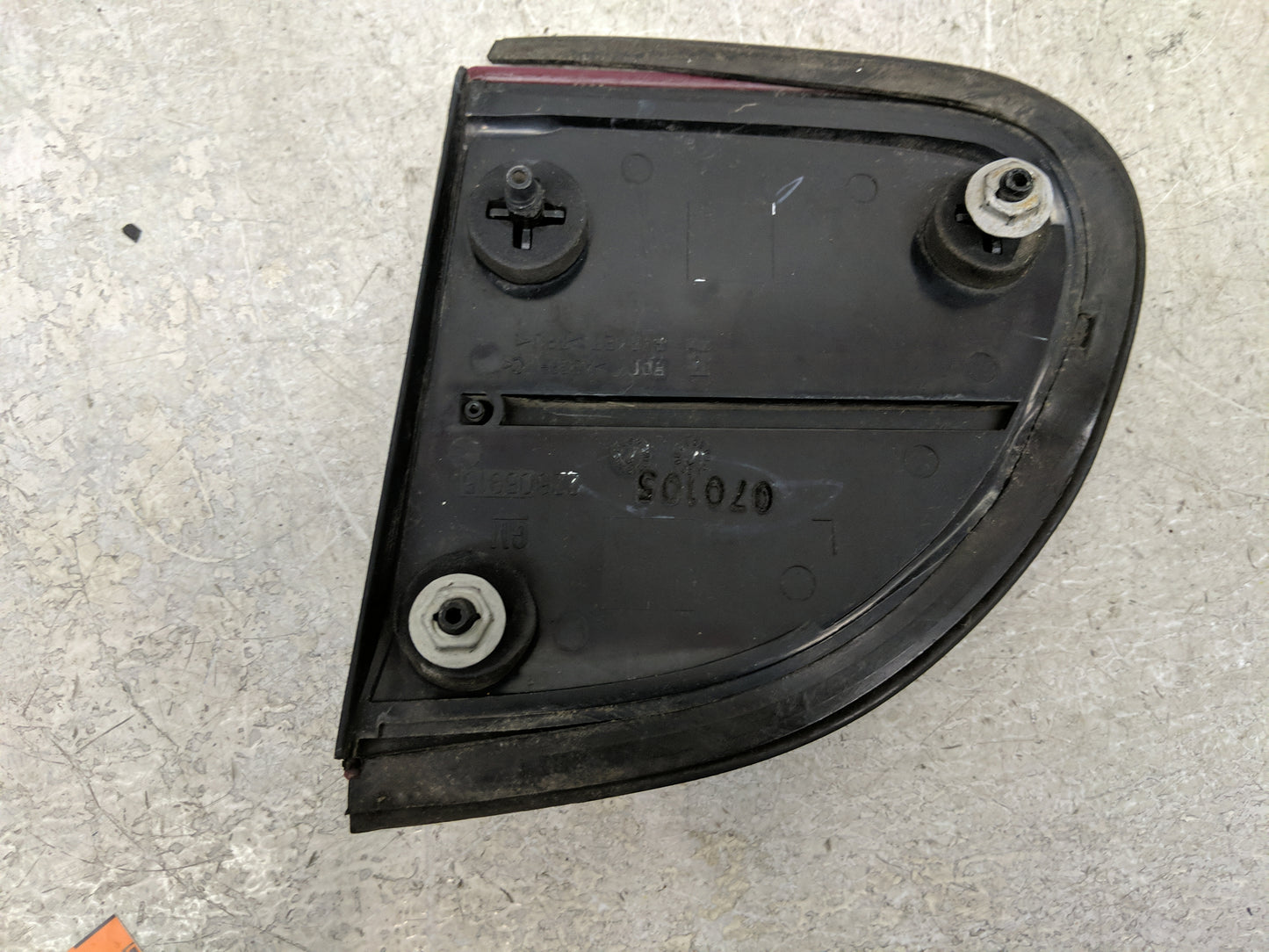 1997-2005 Chevrolet Malibu Driver Left Side Deck Lid Mounted Tail Light - Oemusedautoparts1.com