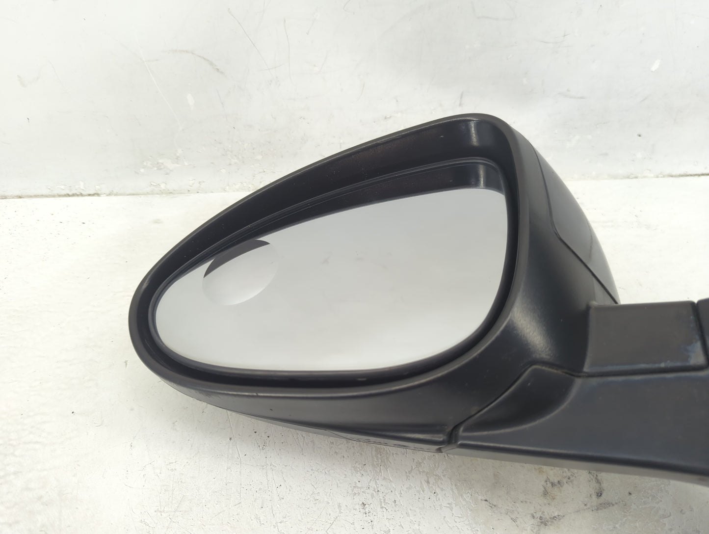 2013-2014 Chevrolet Sonic Driver Side View Mirror - Left Door Mirror OEM Used - Oemusedautoparts1.com