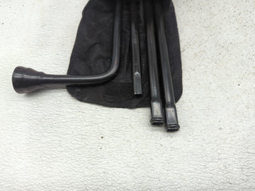 2005 Chevrolet Tahoe Spare Scissor Car Jack