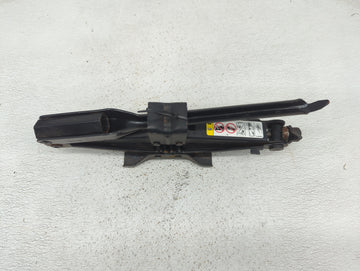 2016 Chrysler 200 Spare Scissor Car Jack