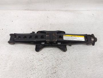 2008 Chrysler 300 Spare Scissor Car Jack