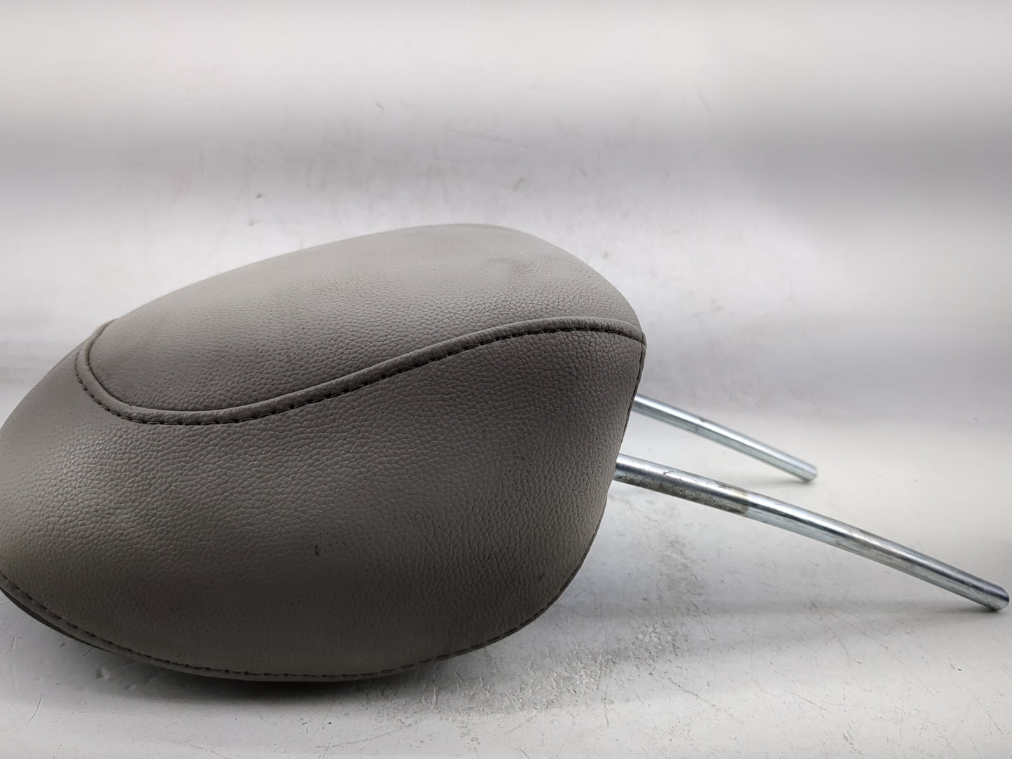 2008-2010 Chrysler 300 Headrest Head Rest Front Driver Passenger Seat Fits Fits 2008 2009 2010 OEM Used Auto Parts - Oemused