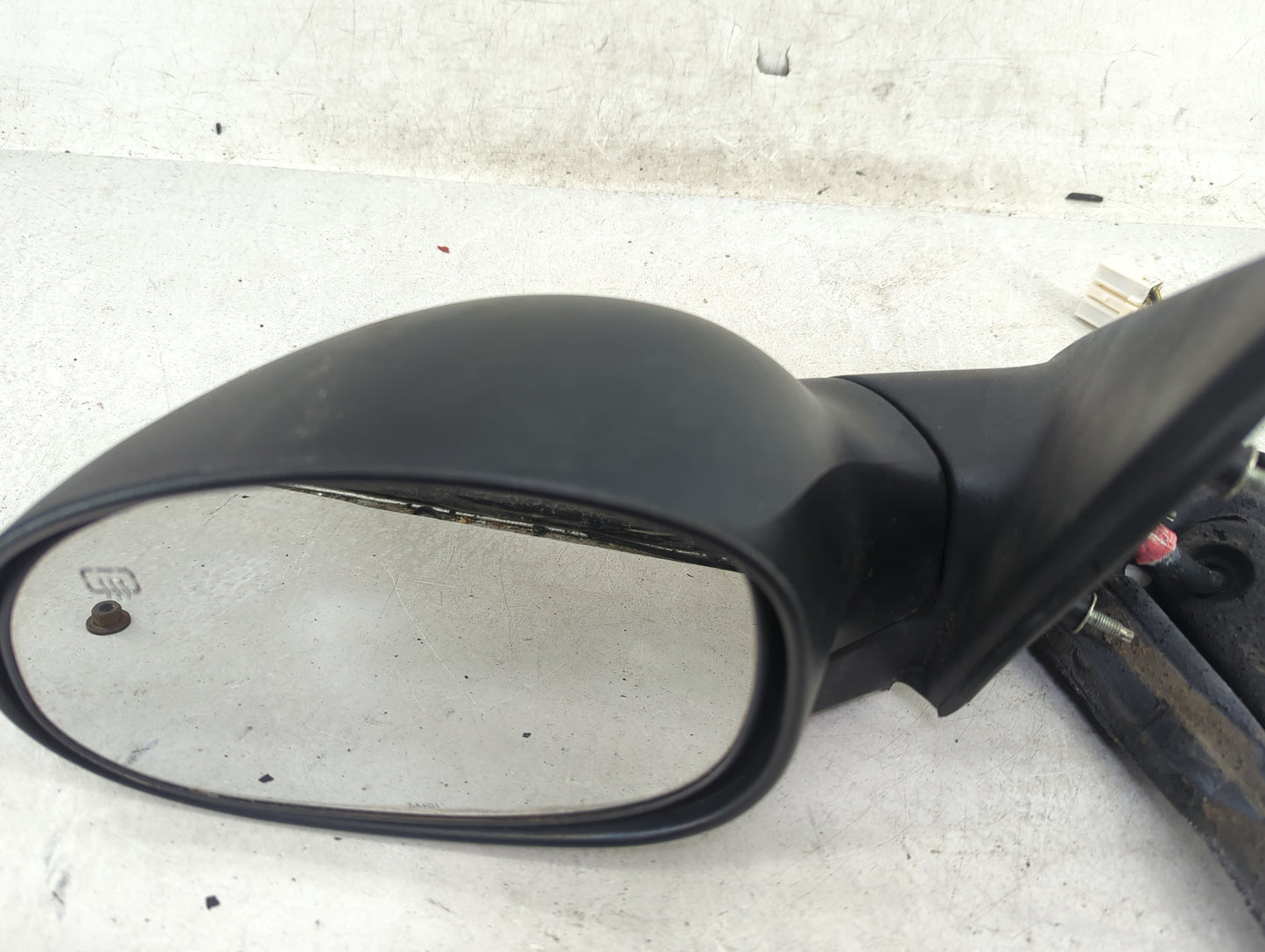 2001-2004 Chrysler Pt Cruiser Driver Side View Mirror - Left Door Mirror OEM Used - Oemusedautoparts1.com