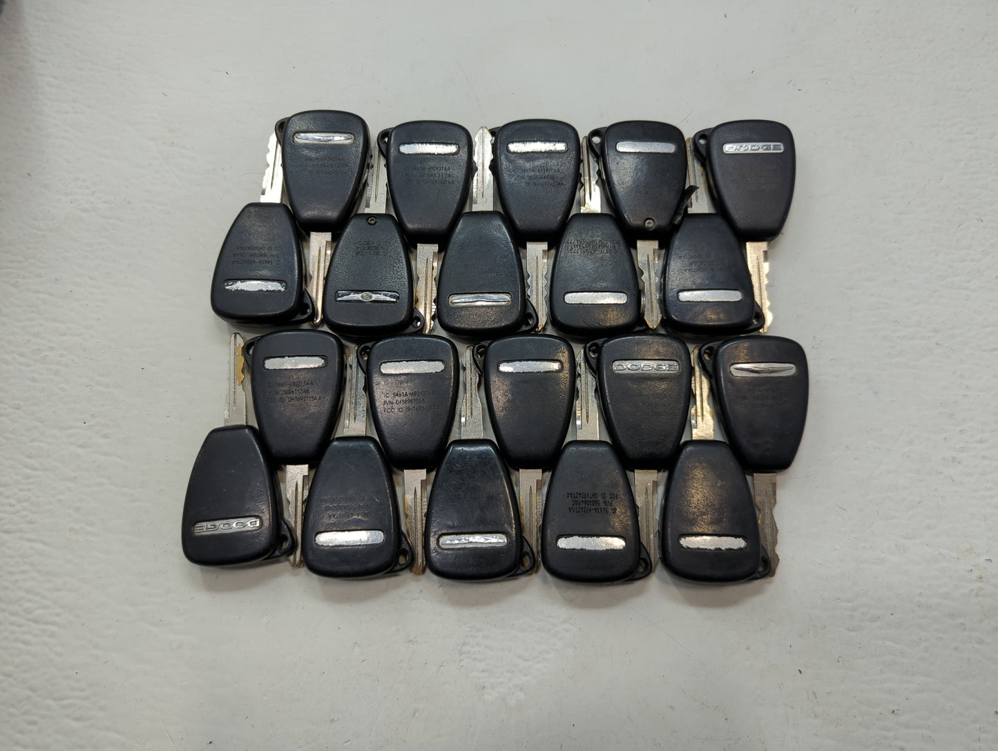 Lot of 20 Dodge Keyless Entry Remote Fob OHT692427AA | OHT692713AA | - Oemusedautoparts1.com