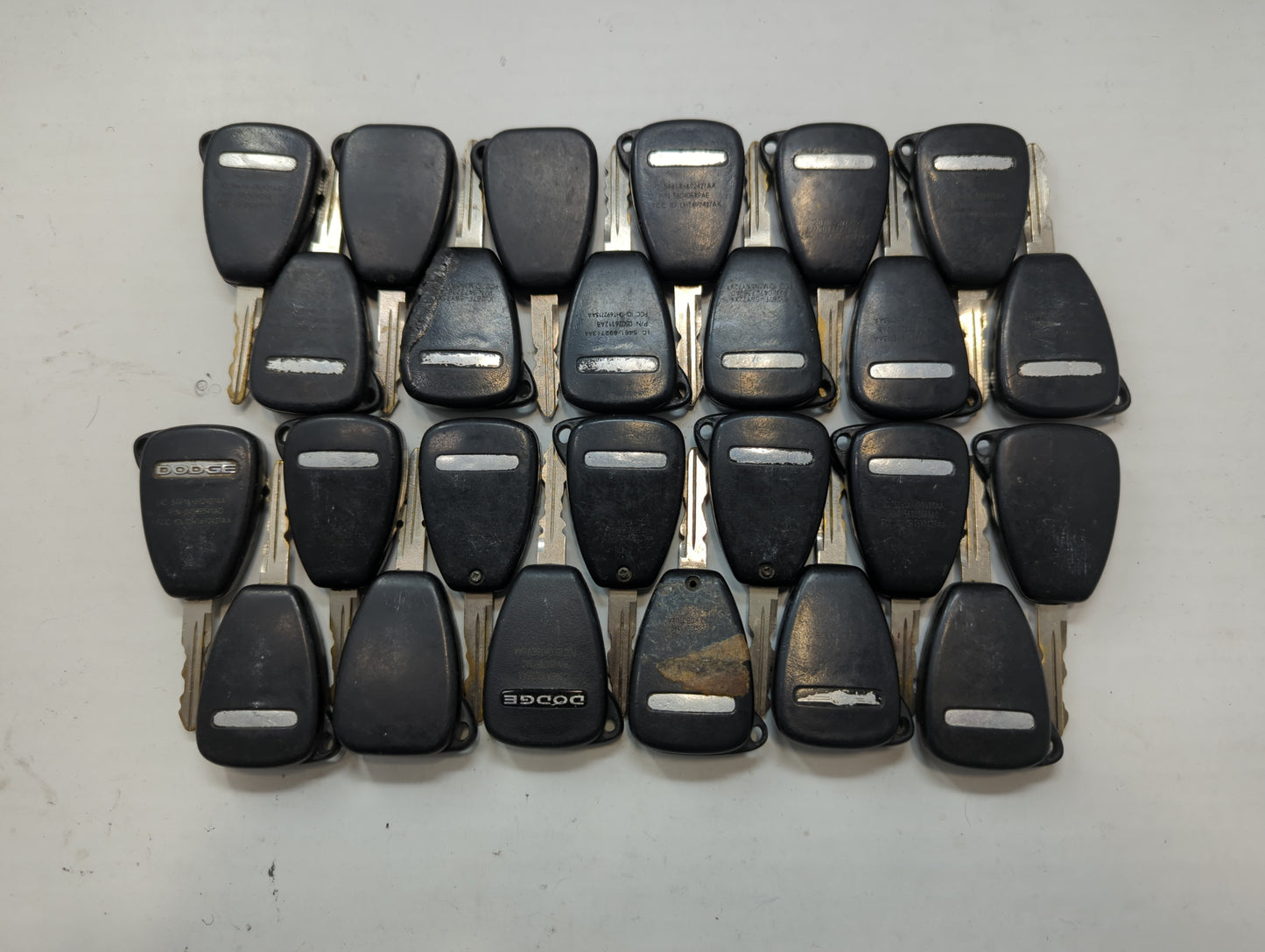 Lot of 25 Dodge Keyless Entry Remote Fob MIXED FCC IDS MIXED PART NUMBERS - Oemusedautoparts1.com