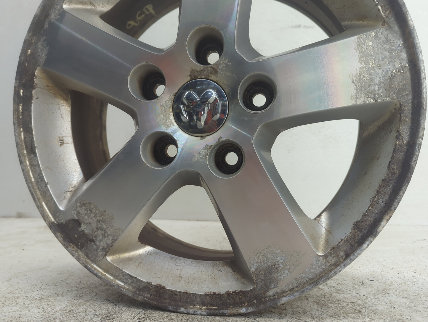 Dodge Caravan Oem Wheel Rim 1157182 - Oemusedautoparts1.com