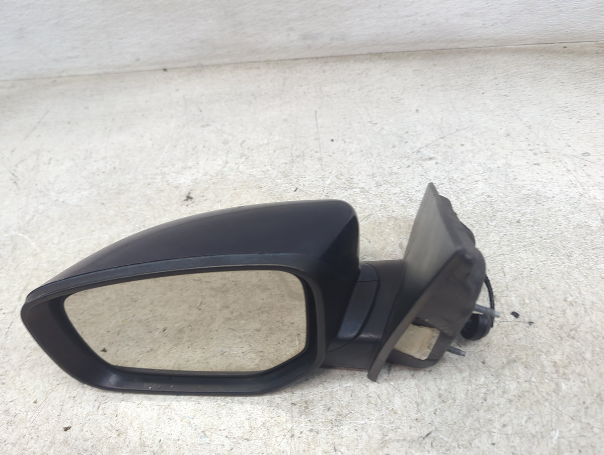 2013-2016 Dodge Dart Driver Side View Mirror - Left Door Mirror OEM Used - Oemusedautoparts1.com