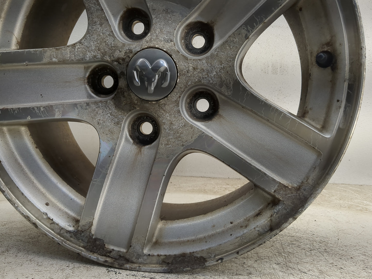 2004-2007 Dodge Durango Oem Wheel Rim 1227732 - Oemusedautoparts1.com