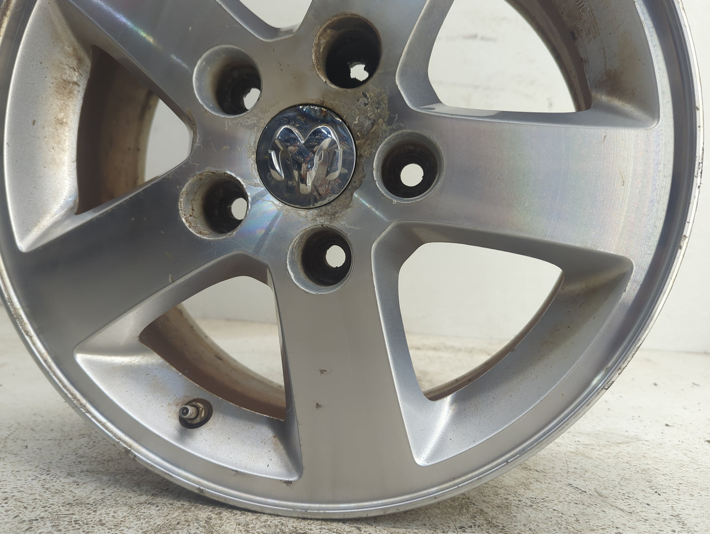 2017-2020 Dodge Grand Caravan Oem Wheel Rim 1120721 - Oemusedautoparts1.com