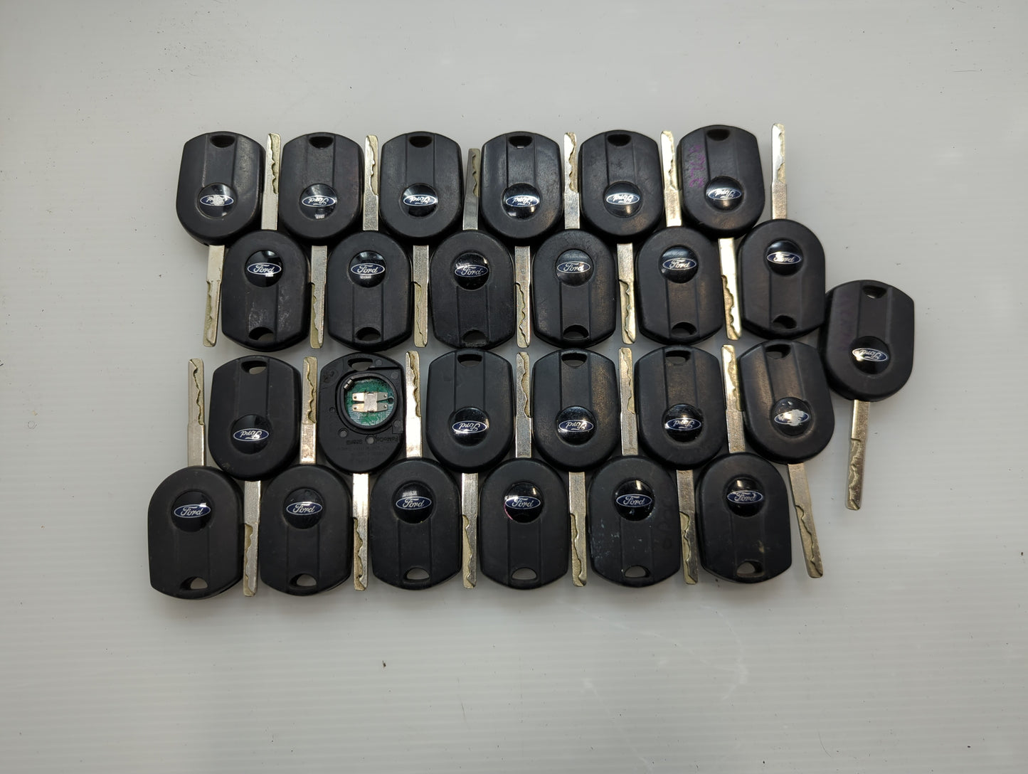 Lot of 25 Ford Keyless Entry Remote Fob OUCD6000022 MIXED PART NUMBERS - Oemusedautoparts1.com