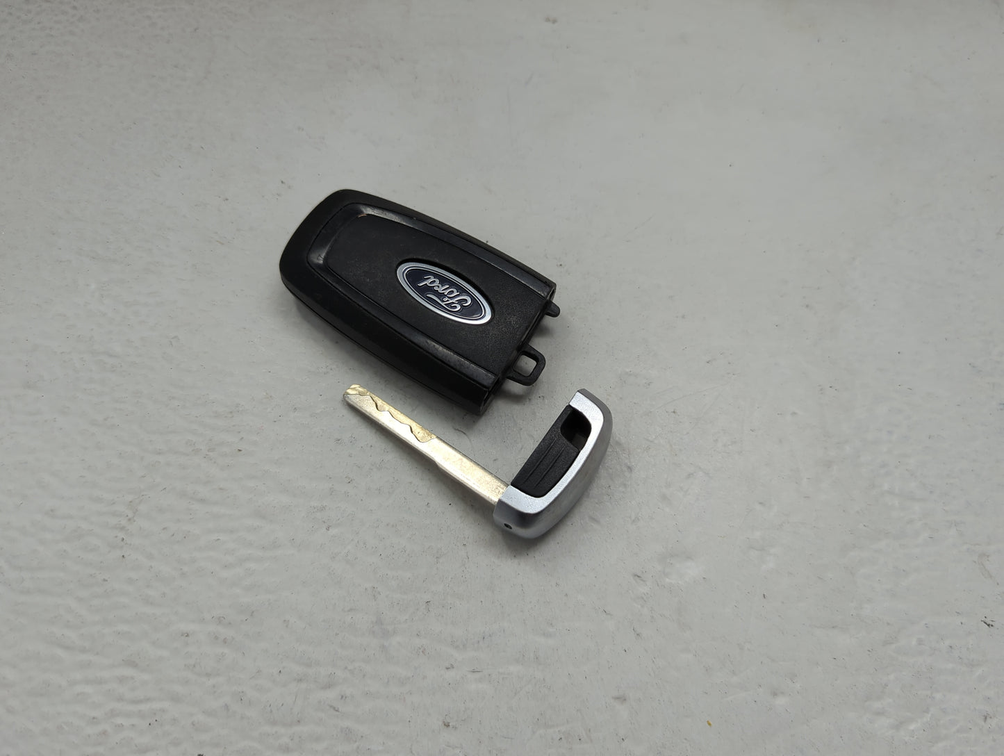 Ford Keyless Entry Remote Fob M3N-A2C931423 HC3T-15K601-AD1 3 buttons - Oemusedautoparts1.com