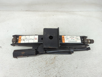 2009 Ford Crown Victoria Spare Scissor Car Jack